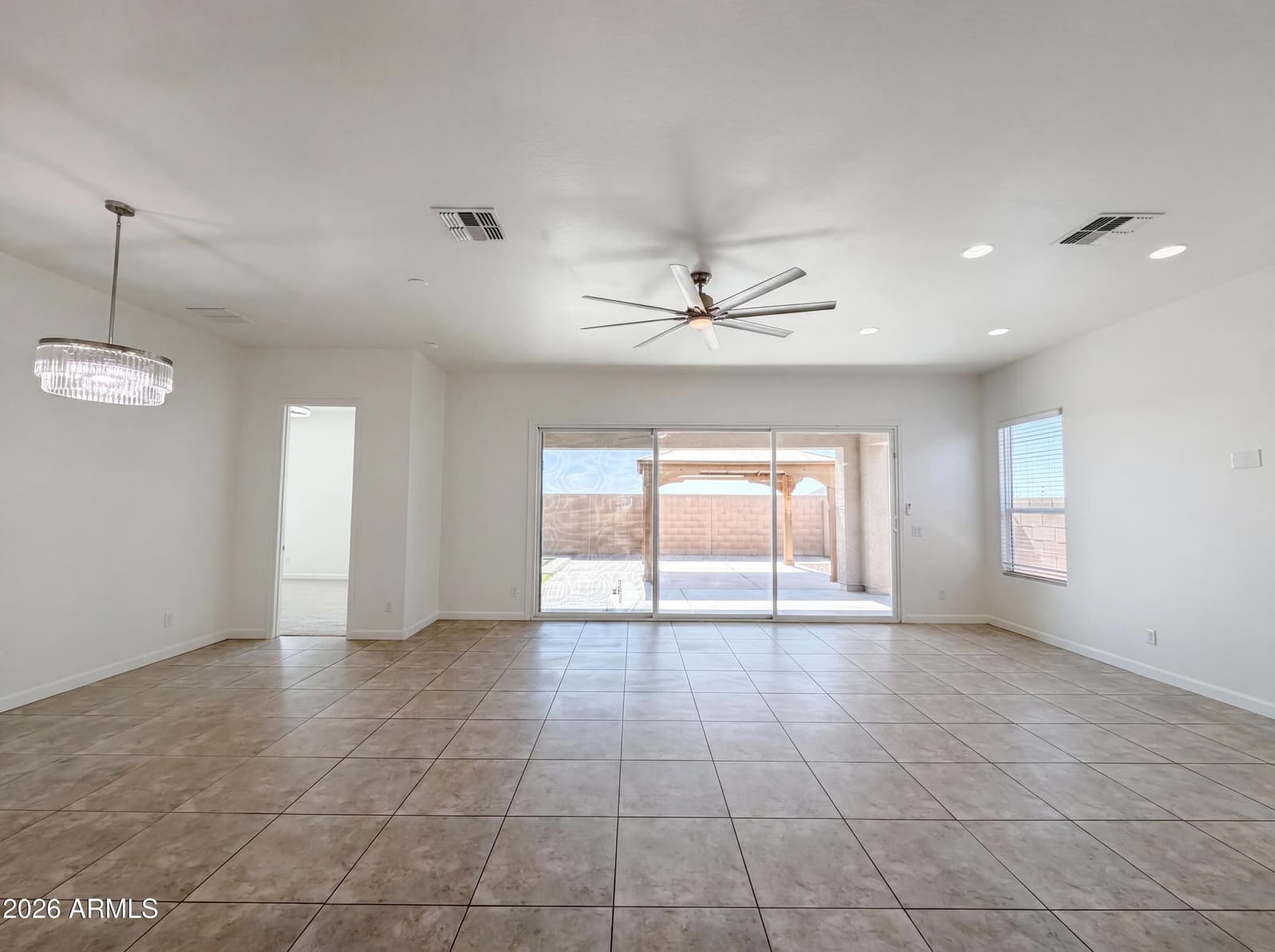 2528 N COMISKEY Drive, Florence, AZ 85132 — photo 3 of 16