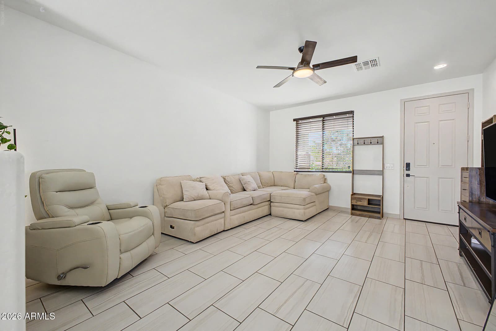 10445 W CORDES Road, Tolleson, AZ 85353 — photo 5 of 26