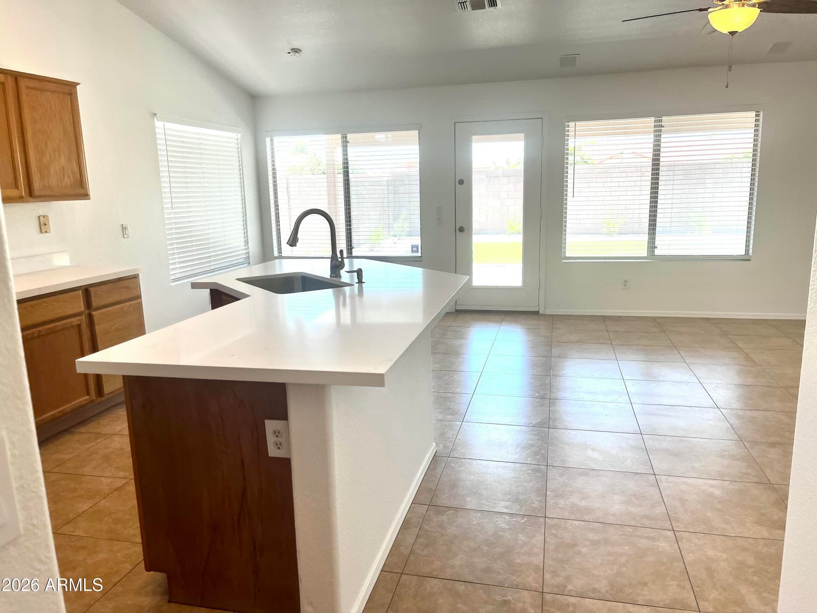 1351 W LARK Drive, Chandler, AZ 85286 — photo 4 of 31