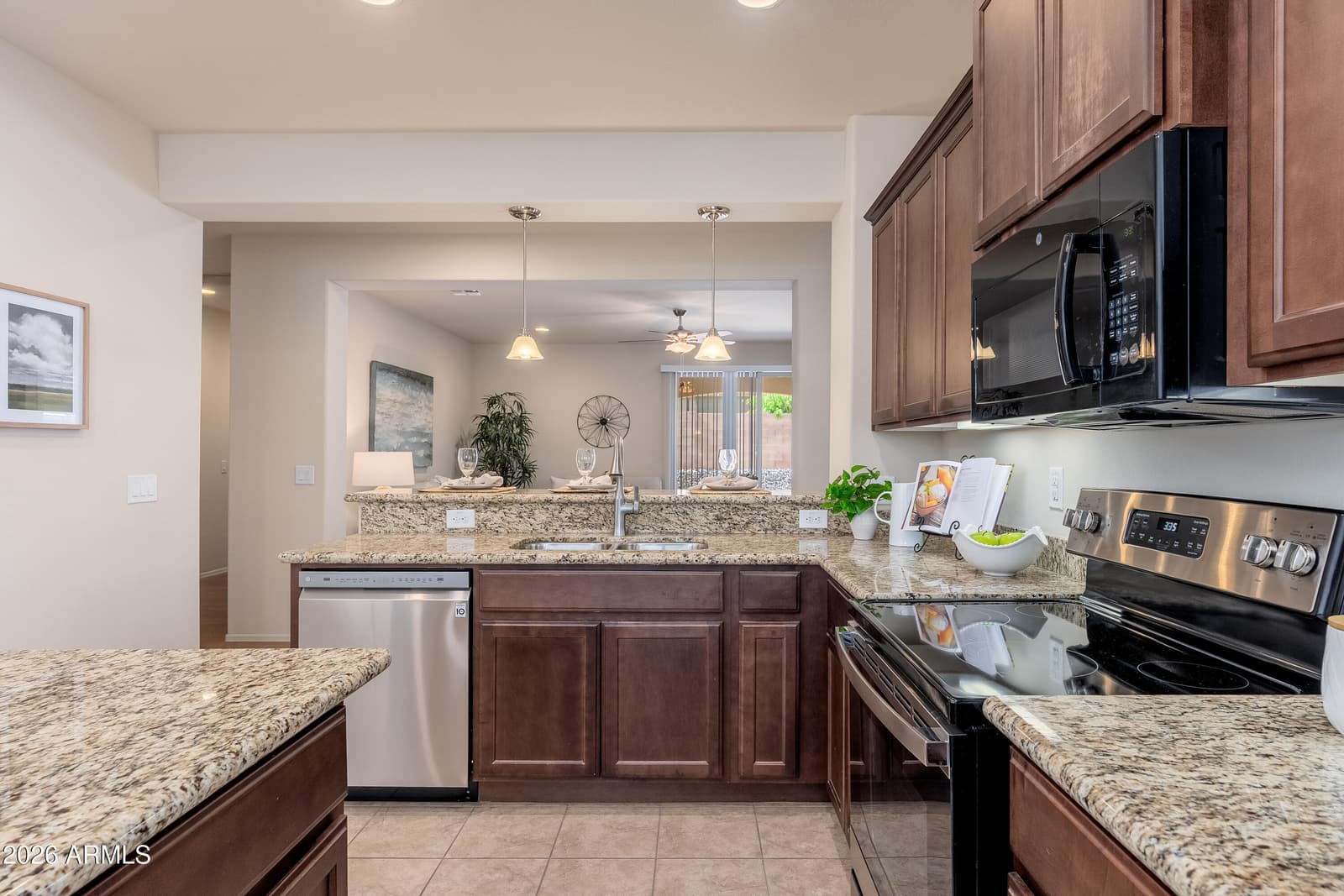 4410 E CAMPO BELLO Drive, Phoenix, AZ 85032 — photo 10 of 35