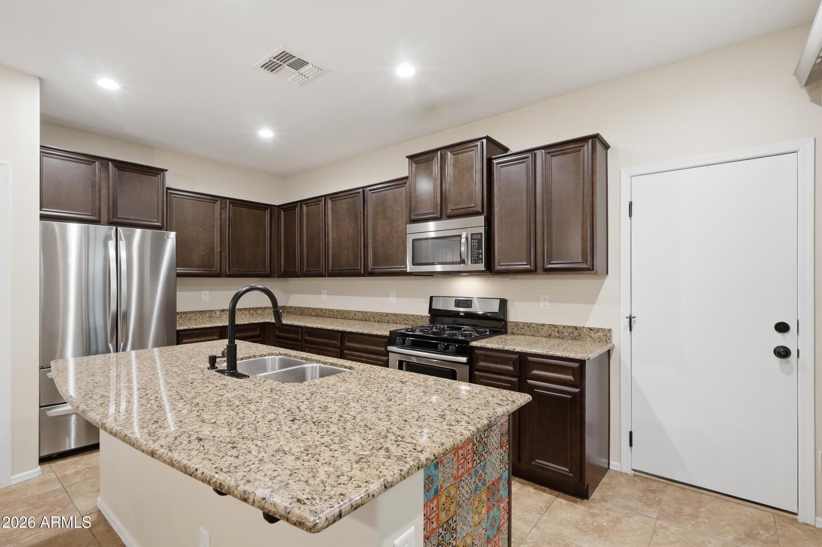 3608 S FIRESIDE Trail, Gilbert, AZ 85297 — photo 4 of 39