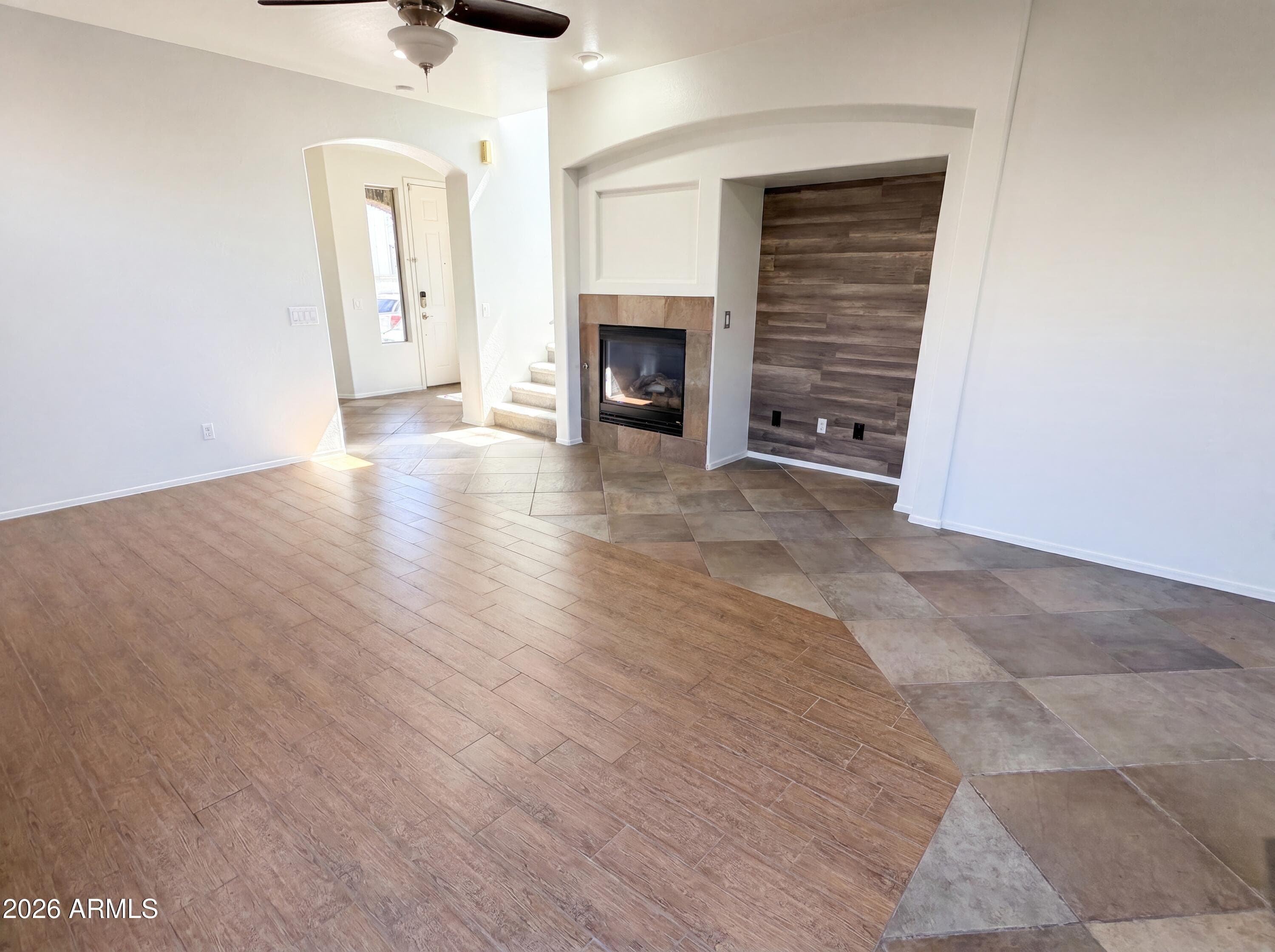 2513 W FLORENTINE Road, Phoenix, AZ 85086 — photo 11 of 38