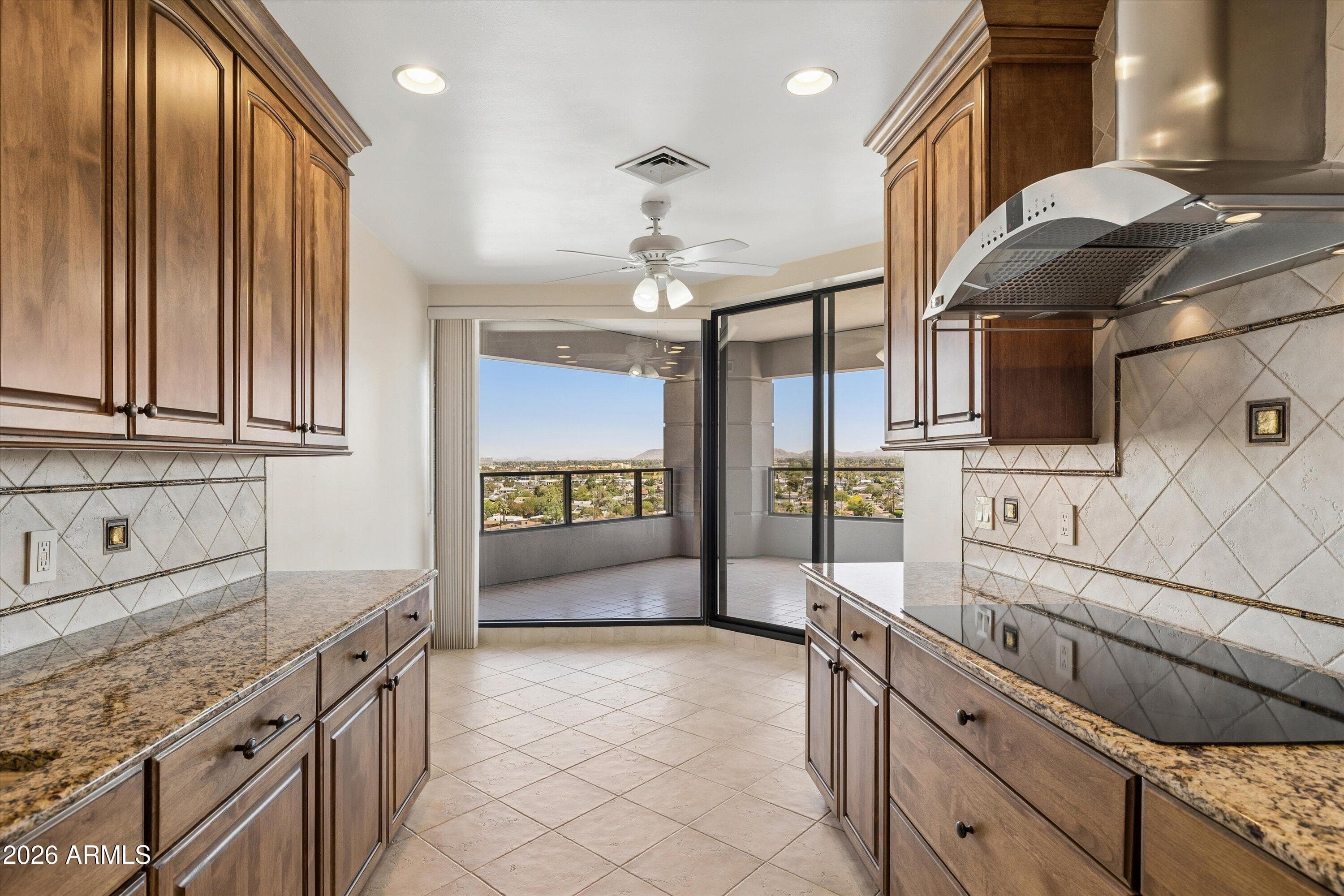 1040 E OSBORN Road 803, Phoenix, AZ 85014 — photo 11 of 50