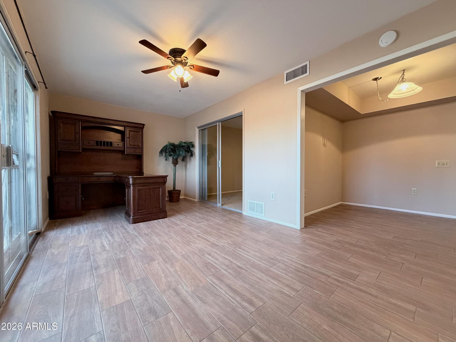 13059 N 100TH Drive, Sun City, AZ 85351 — photo 7 of 8