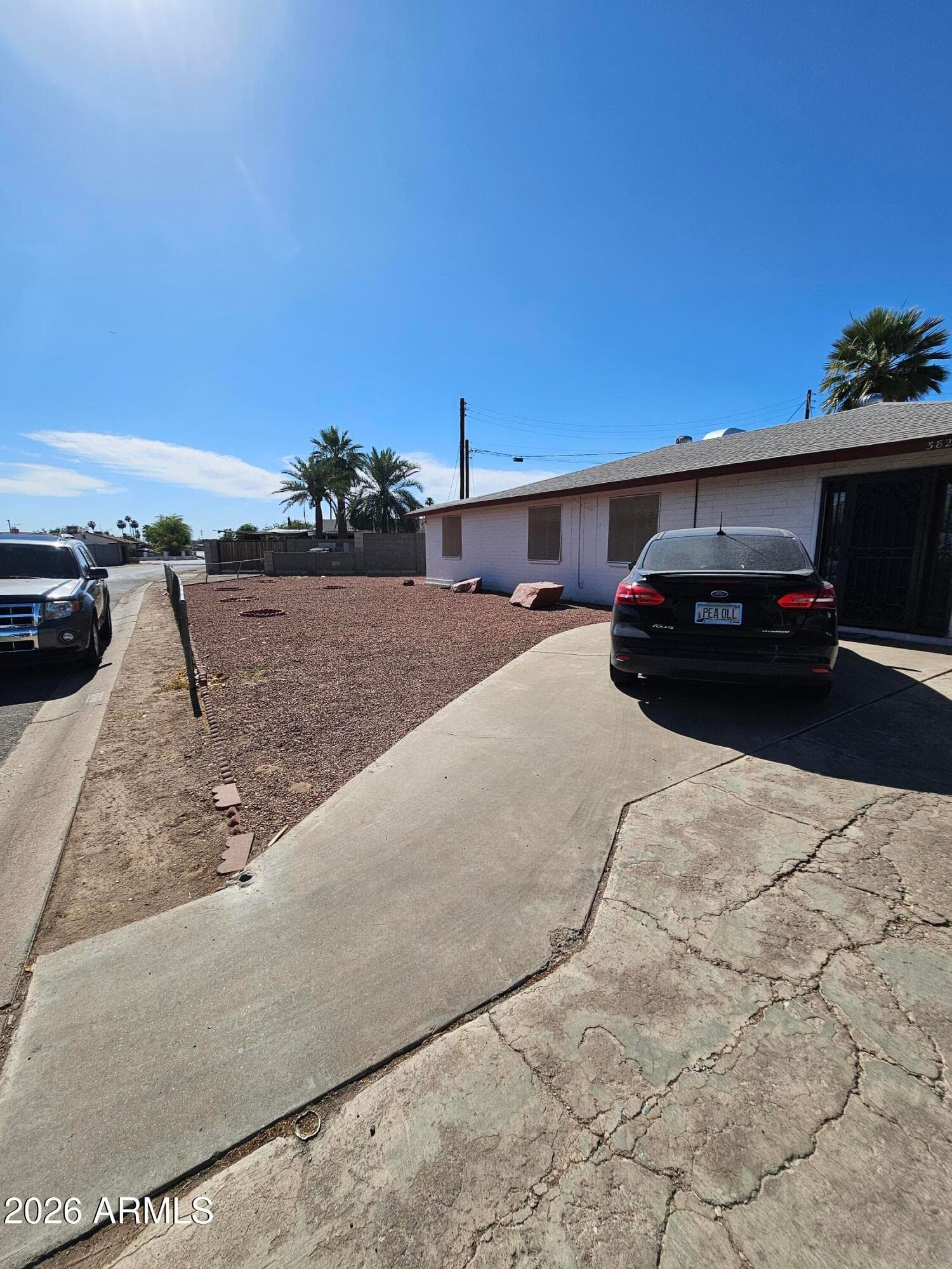 3820 W MONTE VISTA Road, Phoenix, AZ 85009 — photo 2 of 21
