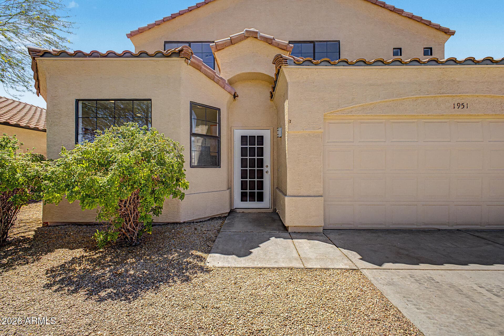 1951 W CAROL ANN Way, Phoenix, AZ 85023 — photo 5 of 41