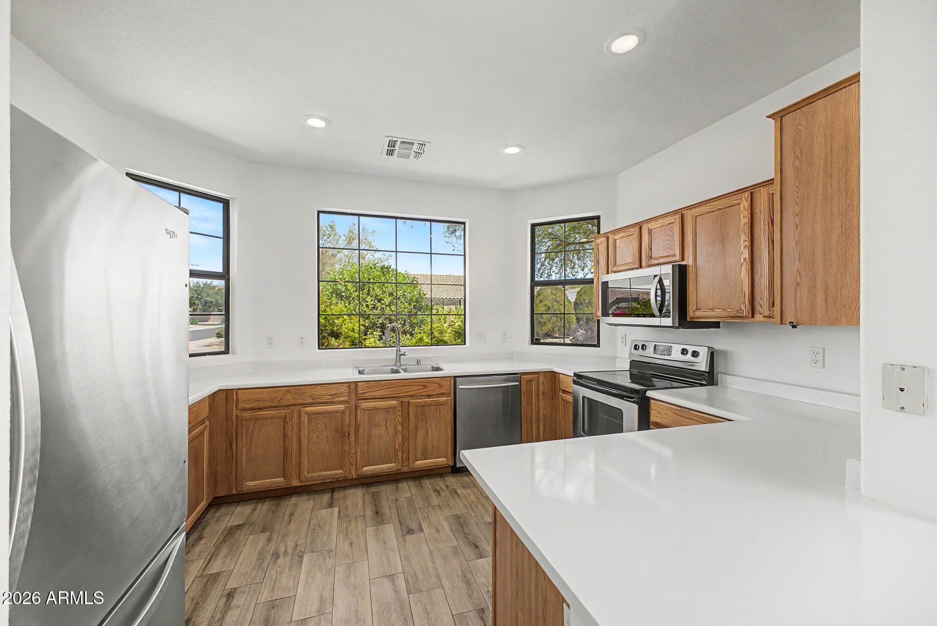 1951 W CAROL ANN Way, Phoenix, AZ 85023 — photo 12 of 41