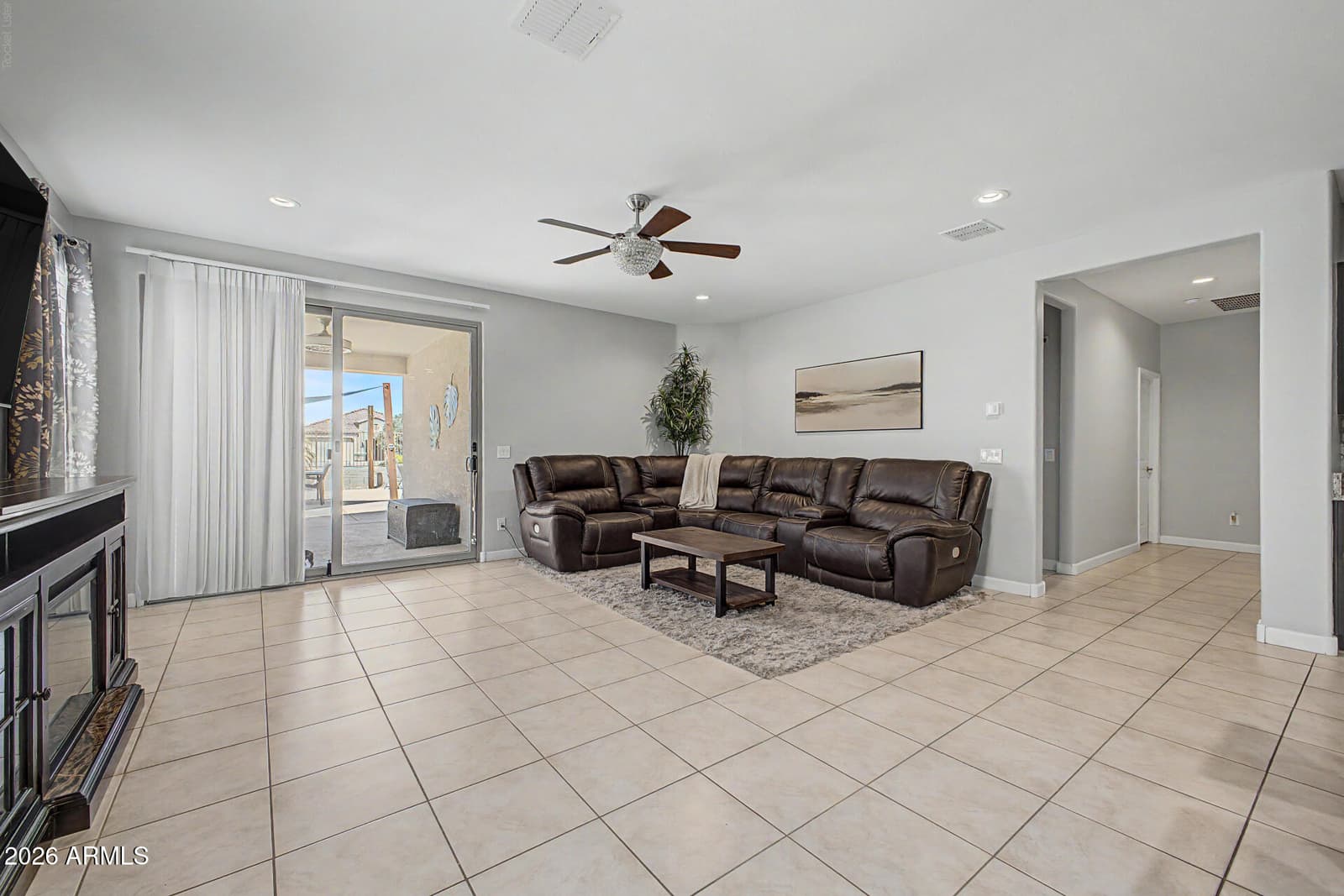 808 W BRANGUS Way, San Tan Valley, AZ 85143 — photo 10 of 39
