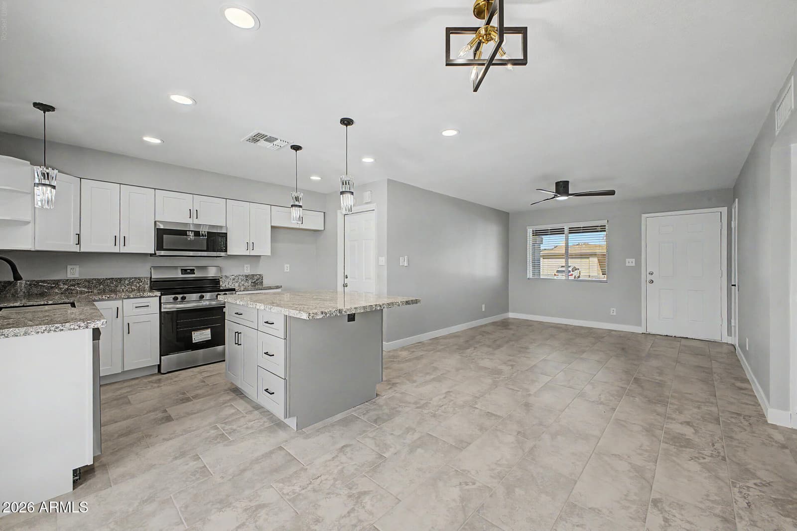 17602 N 8TH Avenue, Phoenix, AZ 85023 — photo 9 of 33