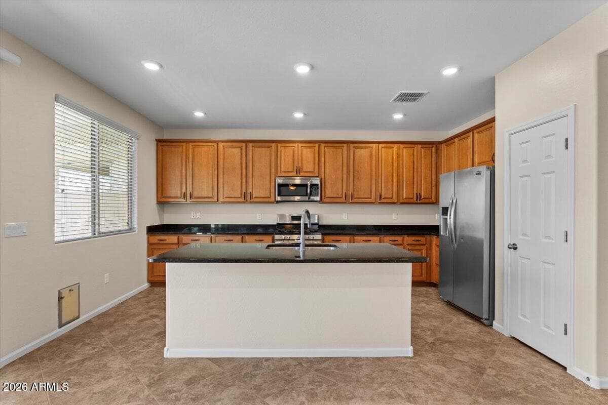 1812 W LACEWOOD Place, Phoenix, AZ 85045 — photo 9 of 36