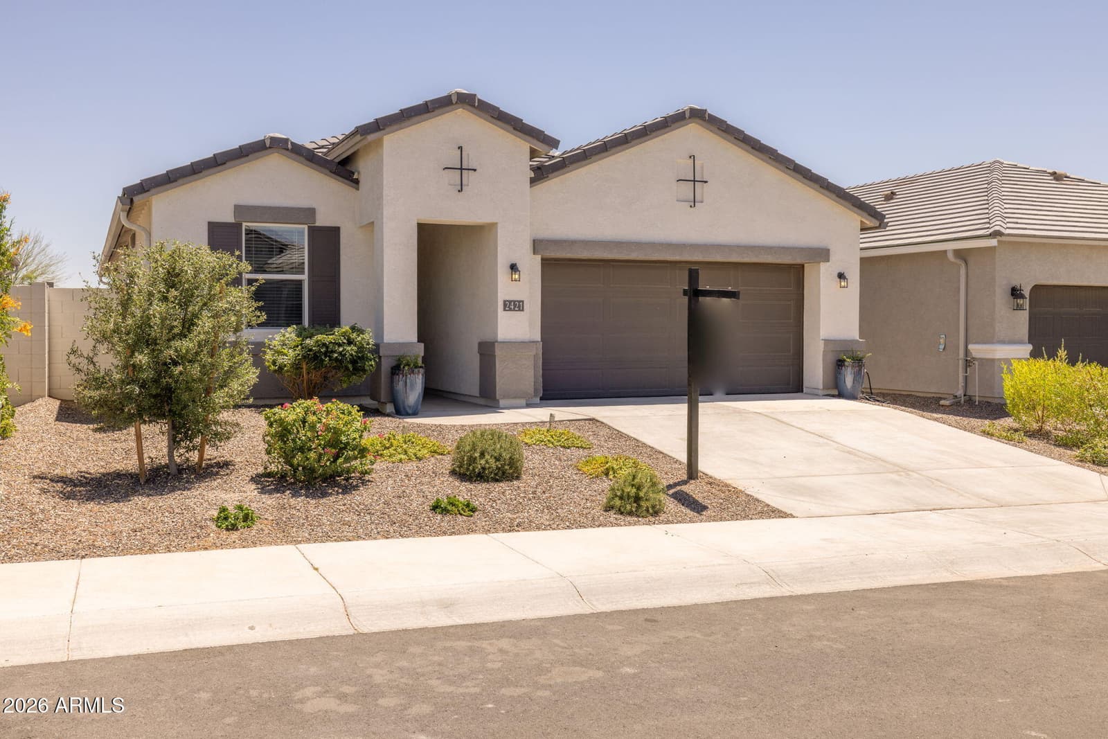 2421 W SABLE Avenue, Apache Junction, AZ 85120 — photo 7 of 39