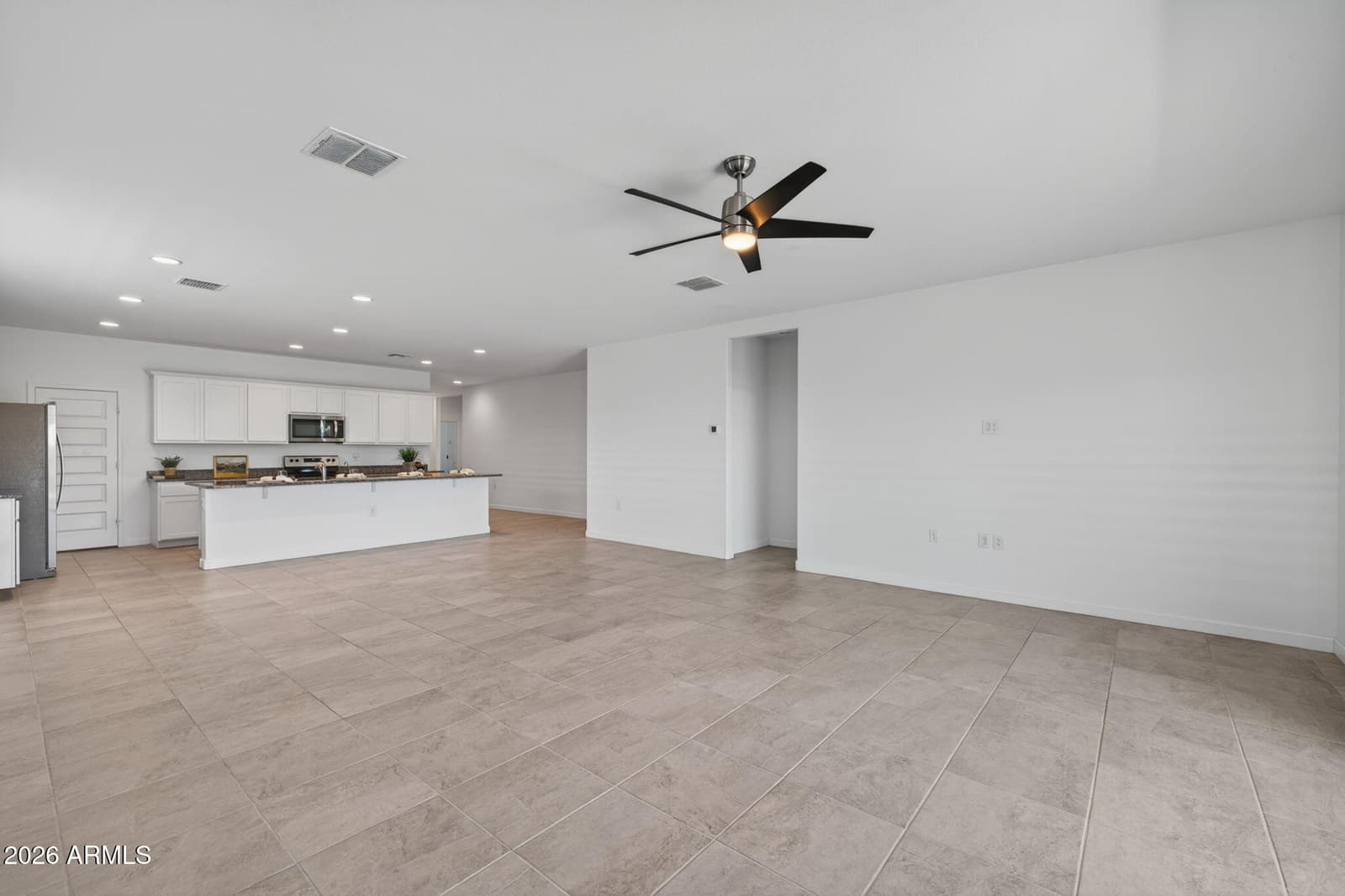 2421 W SABLE Avenue, Apache Junction, AZ 85120 — photo 10 of 39