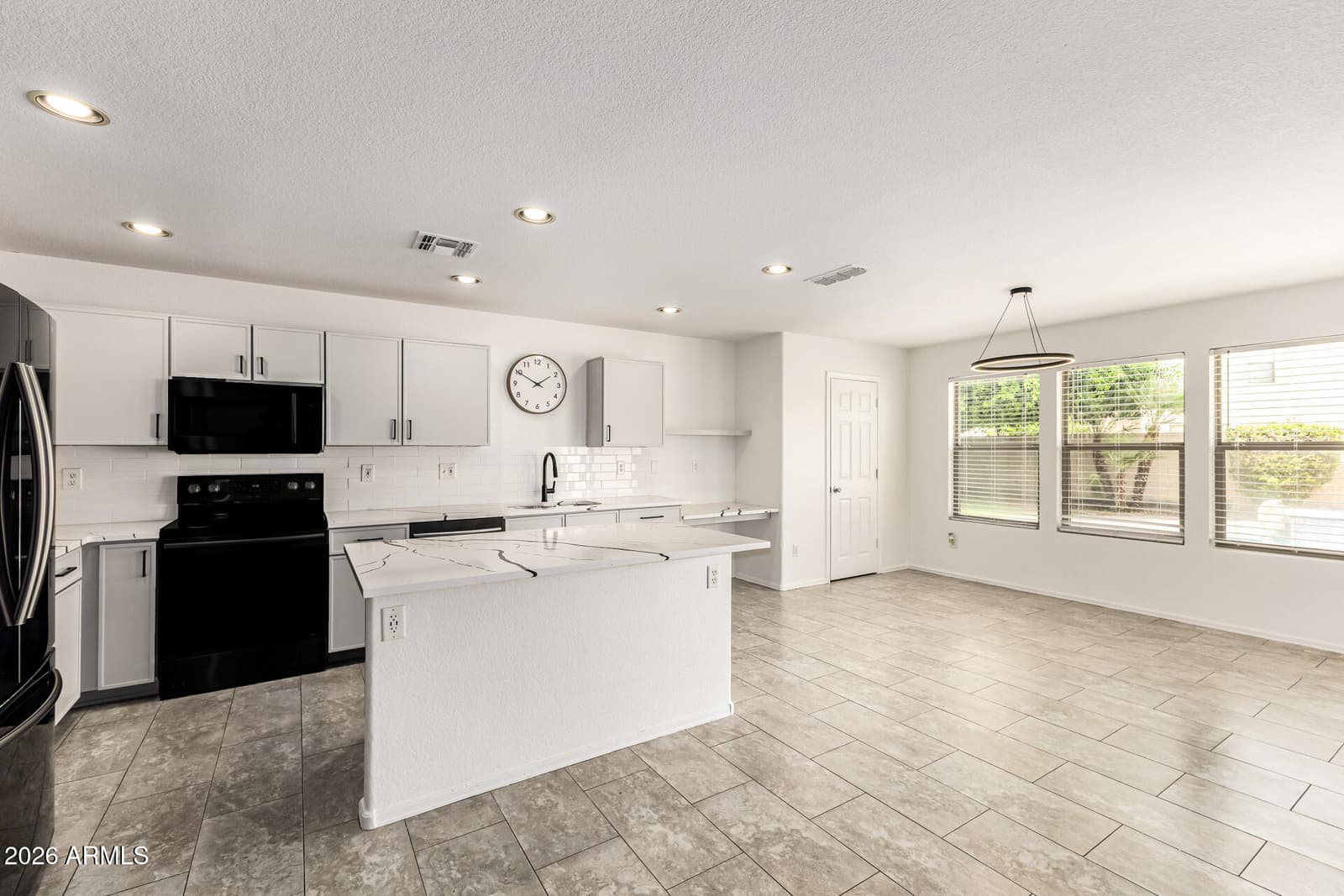 3216 W MOLLY Lane, Phoenix, AZ 85083 — photo 8 of 56