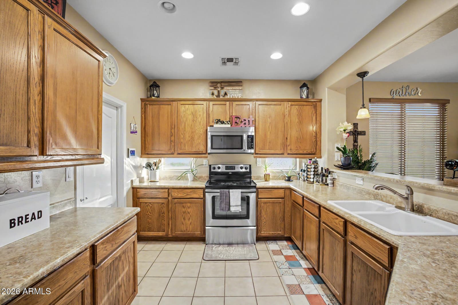 7124 W RED HAWK Drive, Peoria, AZ 85383 — photo 15 of 47