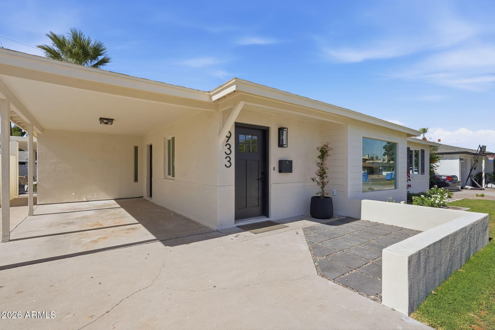 933 E CAVALIER Drive, Phoenix, AZ 85014 — photo 4 of 45