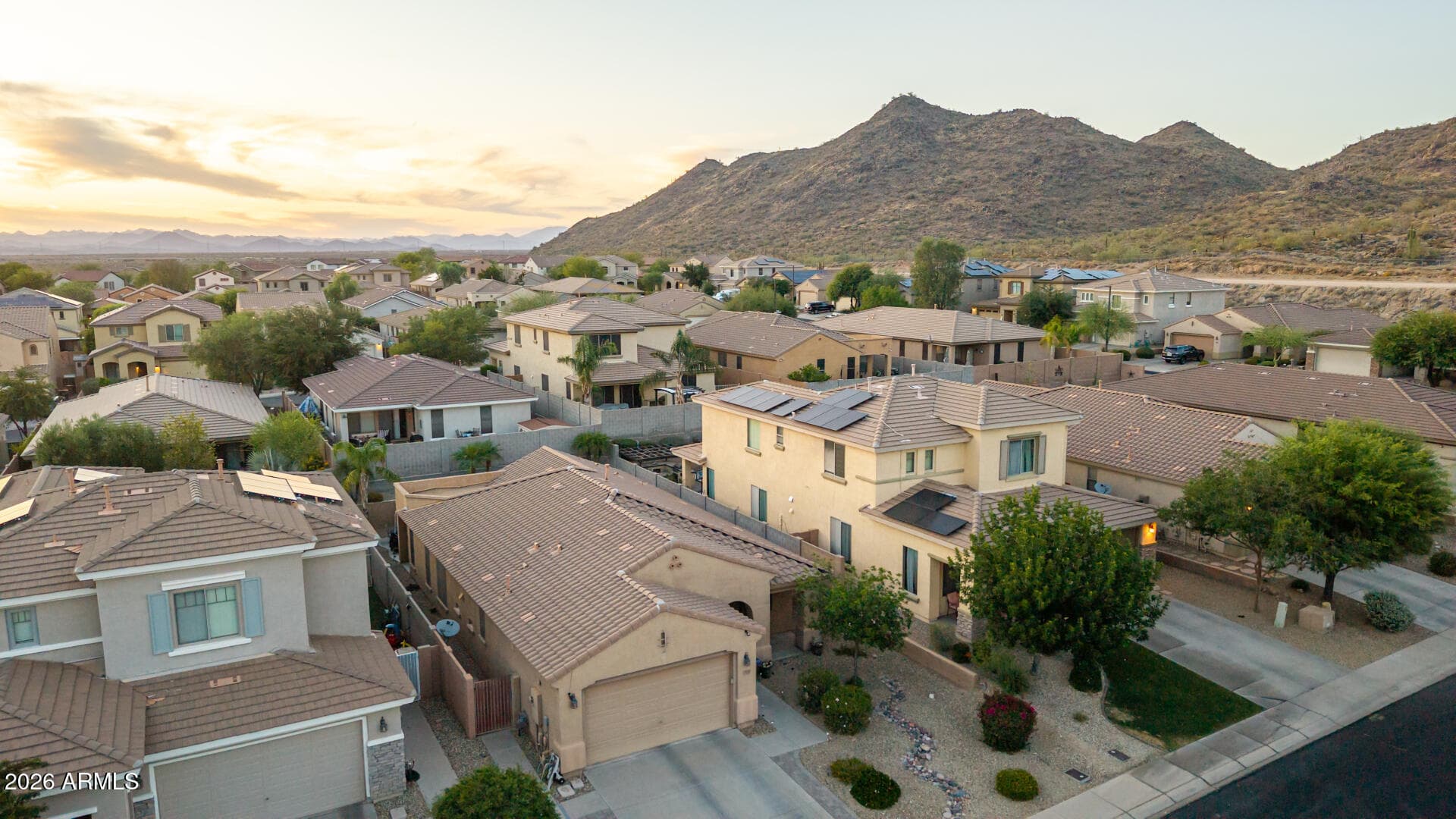 7124 W RED HAWK Drive, Peoria, AZ 85383 — photo 3 of 47