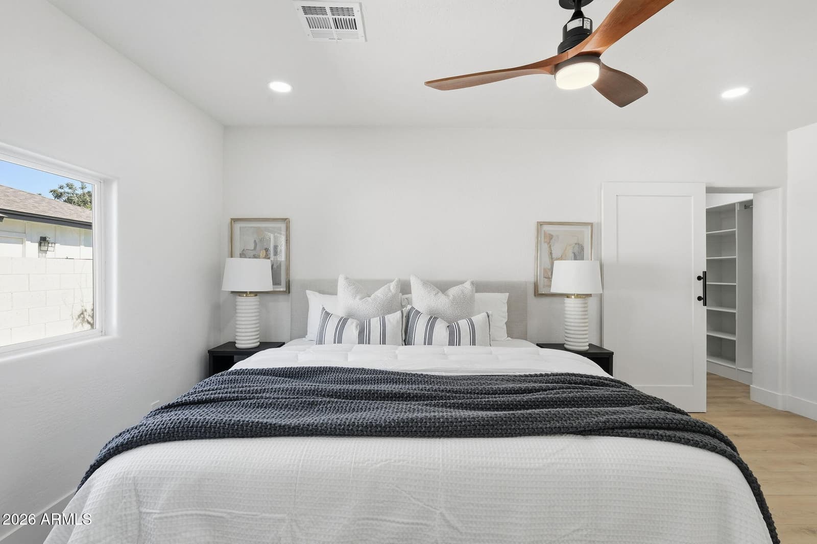 933 E CAVALIER Drive, Phoenix, AZ 85014 — photo 30 of 45