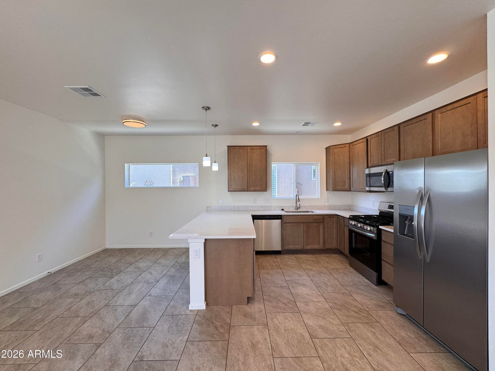 608 S Clubhouse Lane, Sierra Vista, AZ 85635 — photo 6 of 22