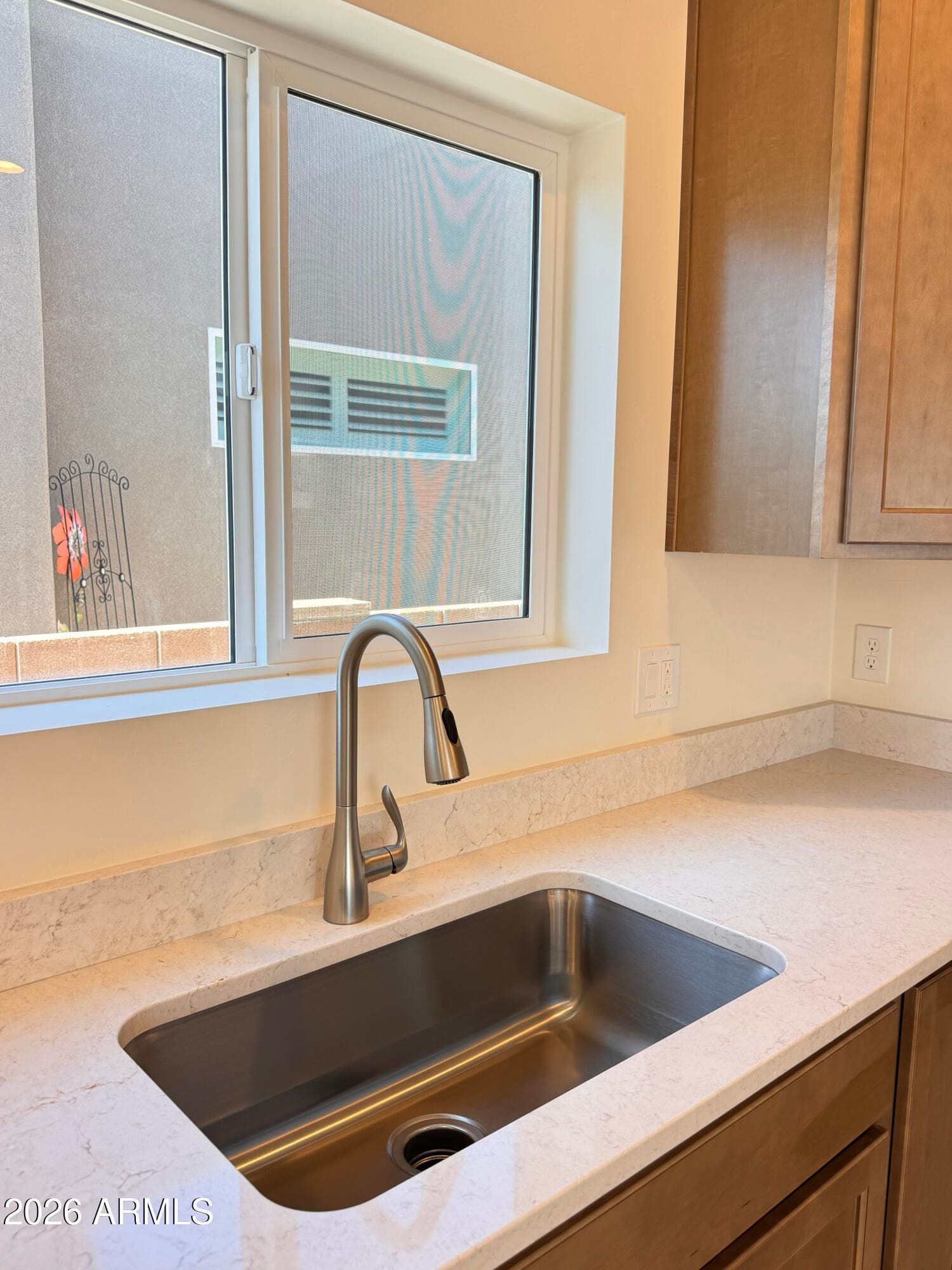 608 S Clubhouse Lane, Sierra Vista, AZ 85635 — photo 7 of 22