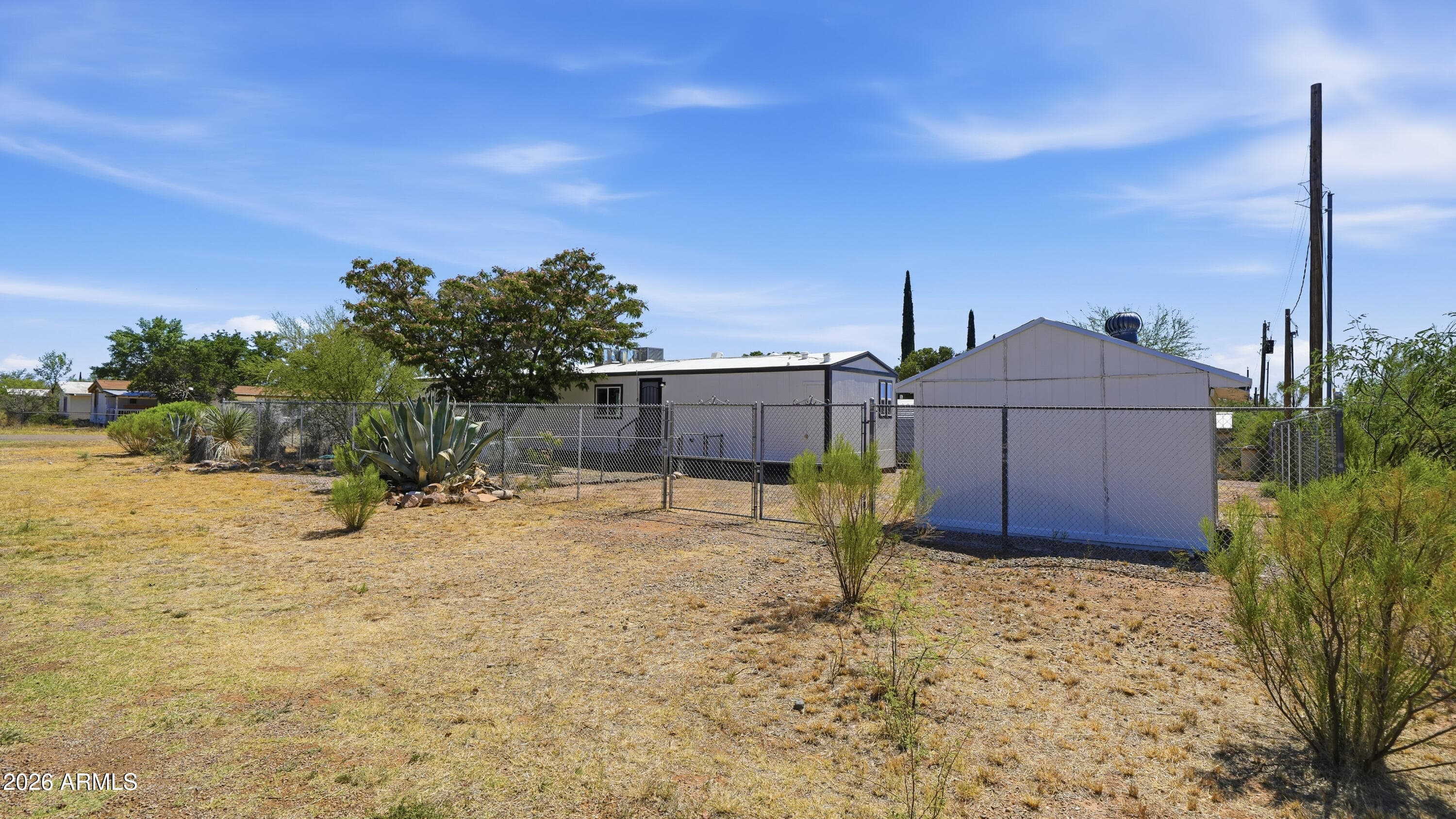 88 E CAMINO DE PAMPAS, Huachuca City, AZ 85616 — photo 28 of 37