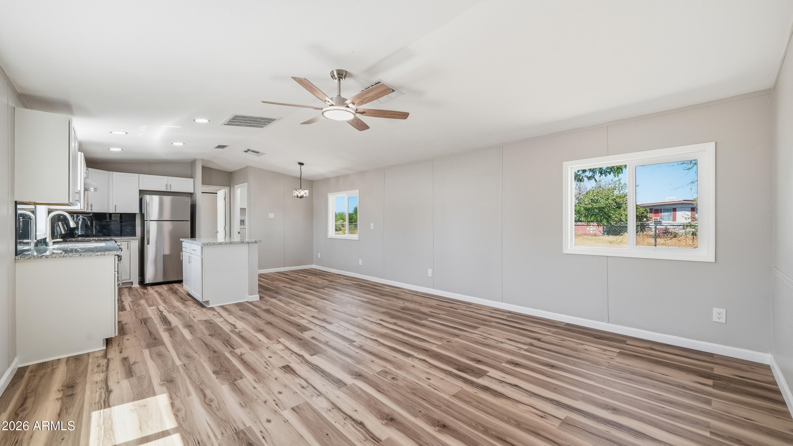 88 E CAMINO DE PAMPAS, Huachuca City, AZ 85616 — photo 15 of 37