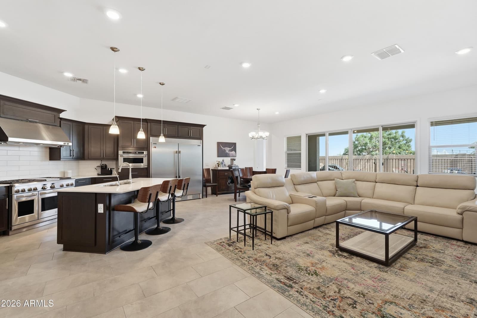 2522 E PLEASANT Lane, Phoenix, AZ 85042 — photo 5 of 55
