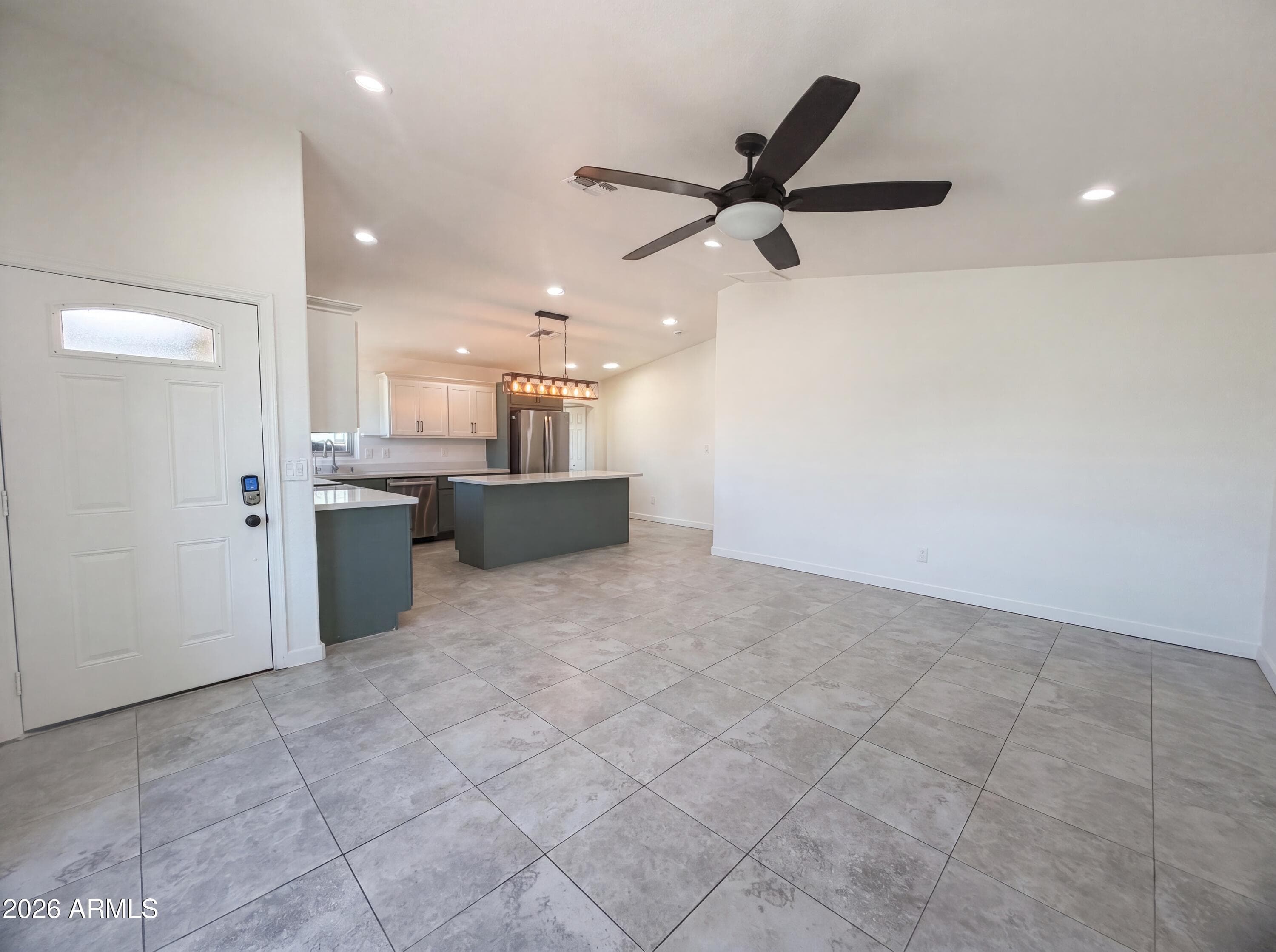 11031 E VINE Avenue, Mesa, AZ 85208 — photo 3 of 18