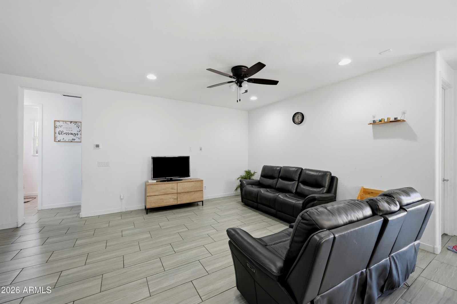 5804 N 90TH Drive, Glendale, AZ 85305 — photo 5 of 28