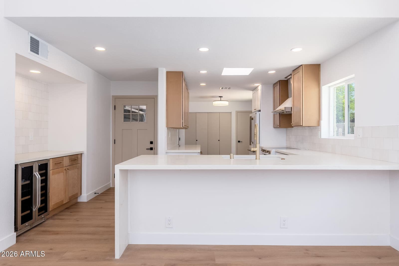 3401 N 37th Street 9, Phoenix, AZ 85018 — photo 3 of 41
