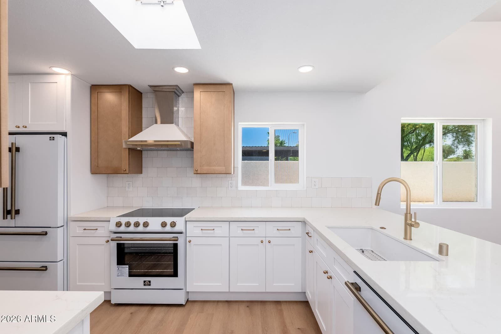 3401 N 37th Street 9, Phoenix, AZ 85018 — photo 5 of 41