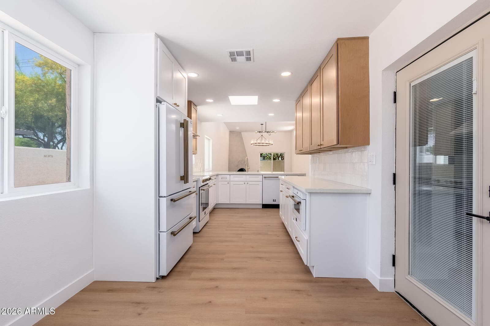 3401 N 37th Street 9, Phoenix, AZ 85018 — photo 11 of 41