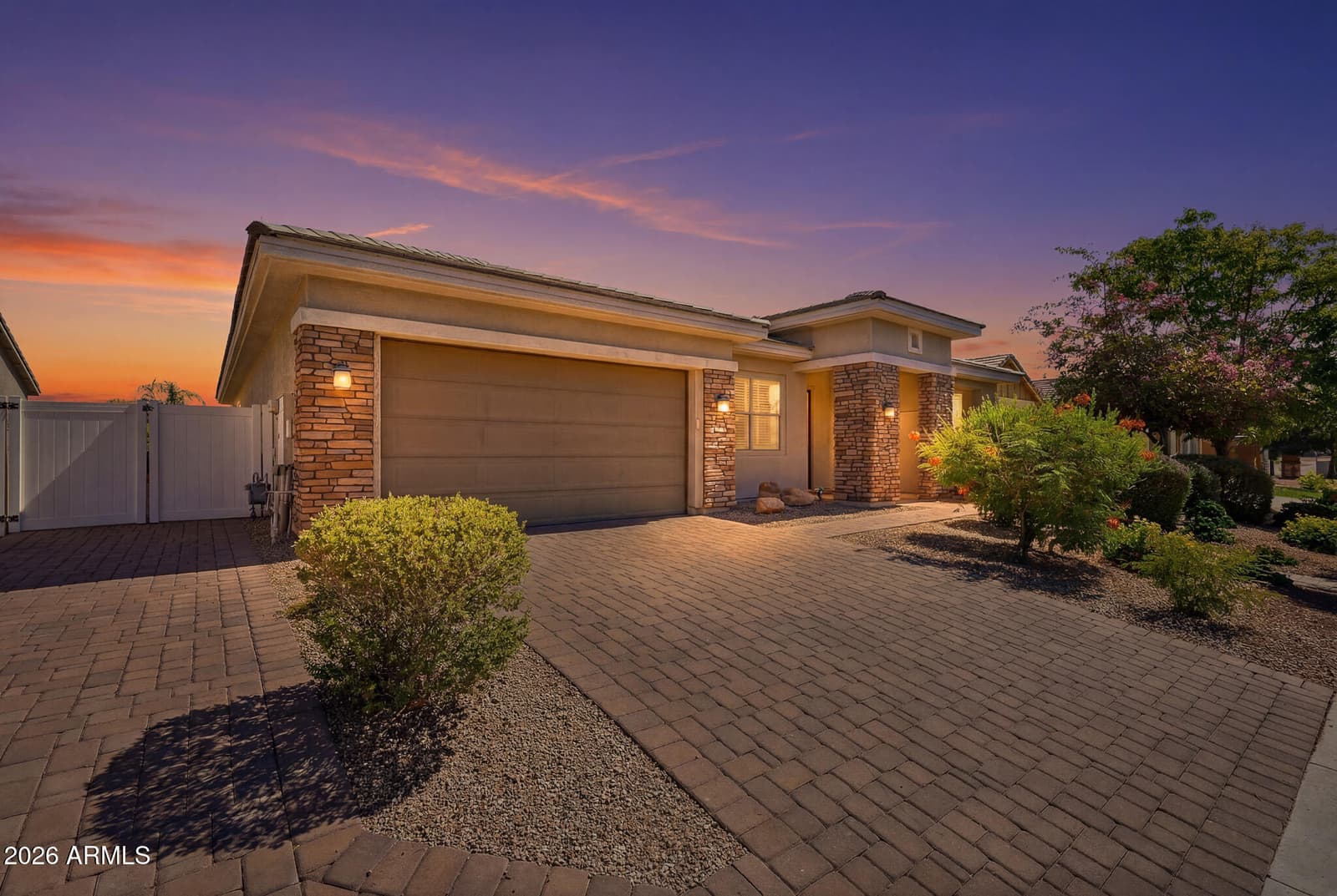 2522 E PLEASANT Lane, Phoenix, AZ 85042 — photo 1 of 55