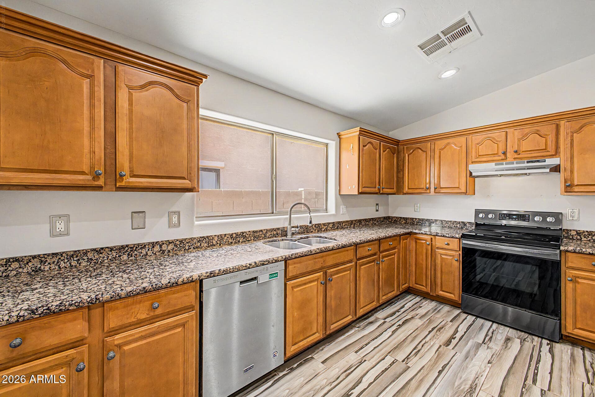 45613 W DUTCHMAN Drive, Maricopa, AZ 85139 — photo 19 of 40
