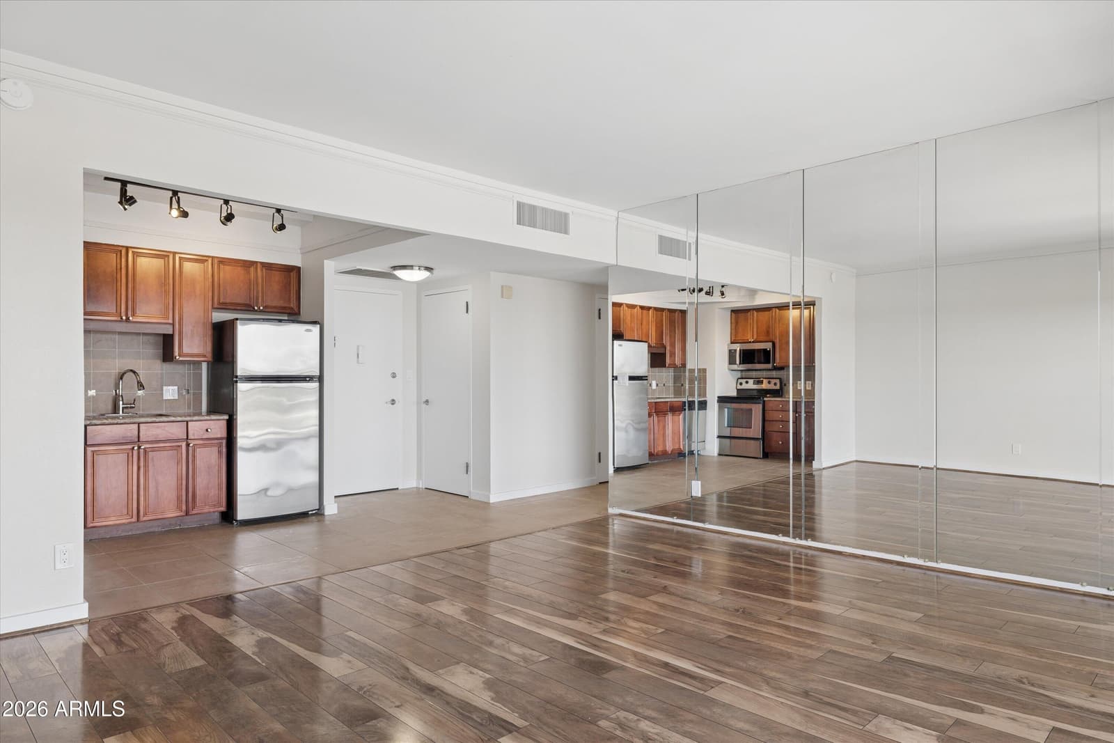 4750 N CENTRAL Avenue 9A, Phoenix, AZ 85012 — photo 8 of 42