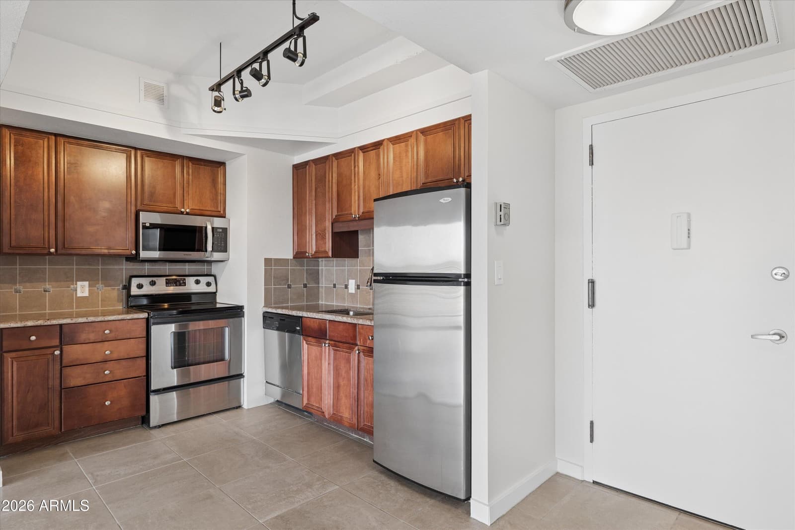4750 N CENTRAL Avenue 9A, Phoenix, AZ 85012 — photo 9 of 42