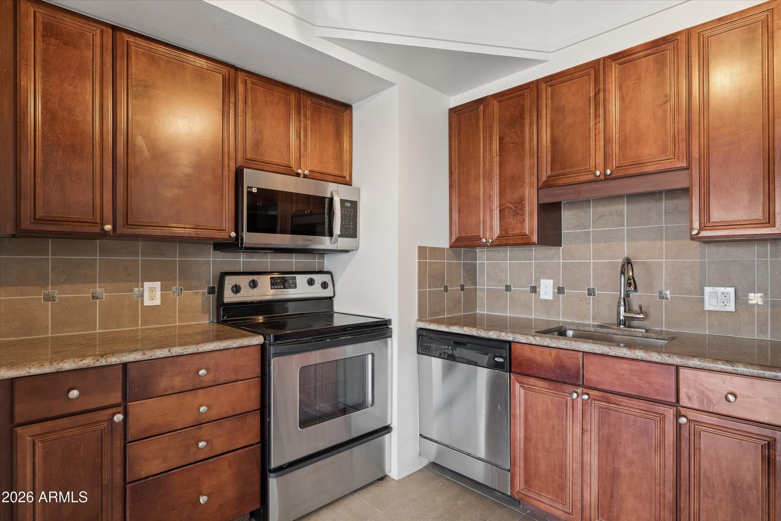 4750 N CENTRAL Avenue 9A, Phoenix, AZ 85012 — photo 10 of 42