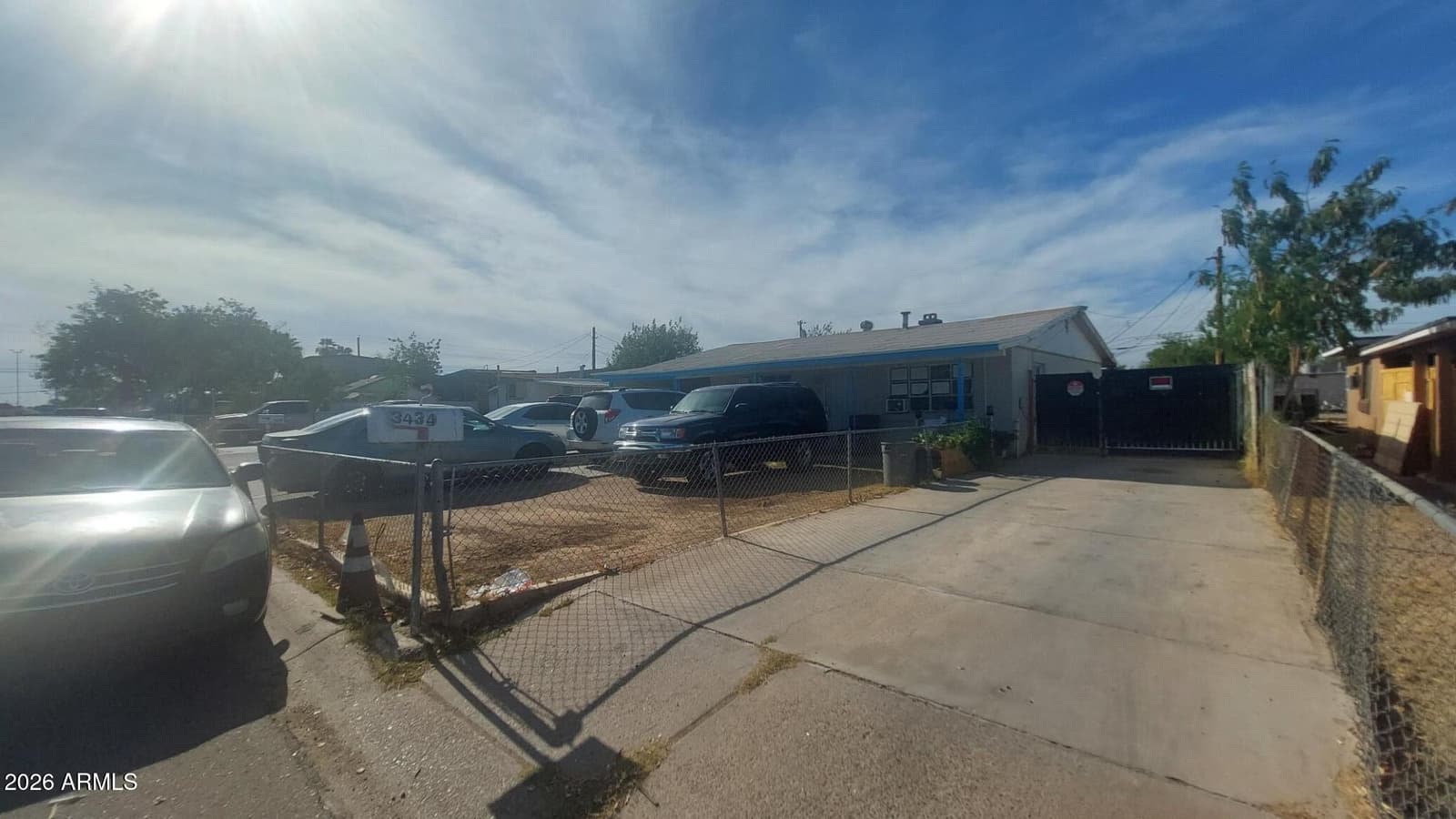 3434 W MONTE VISTA Road, Phoenix, AZ 85009 — photo 3 of 8