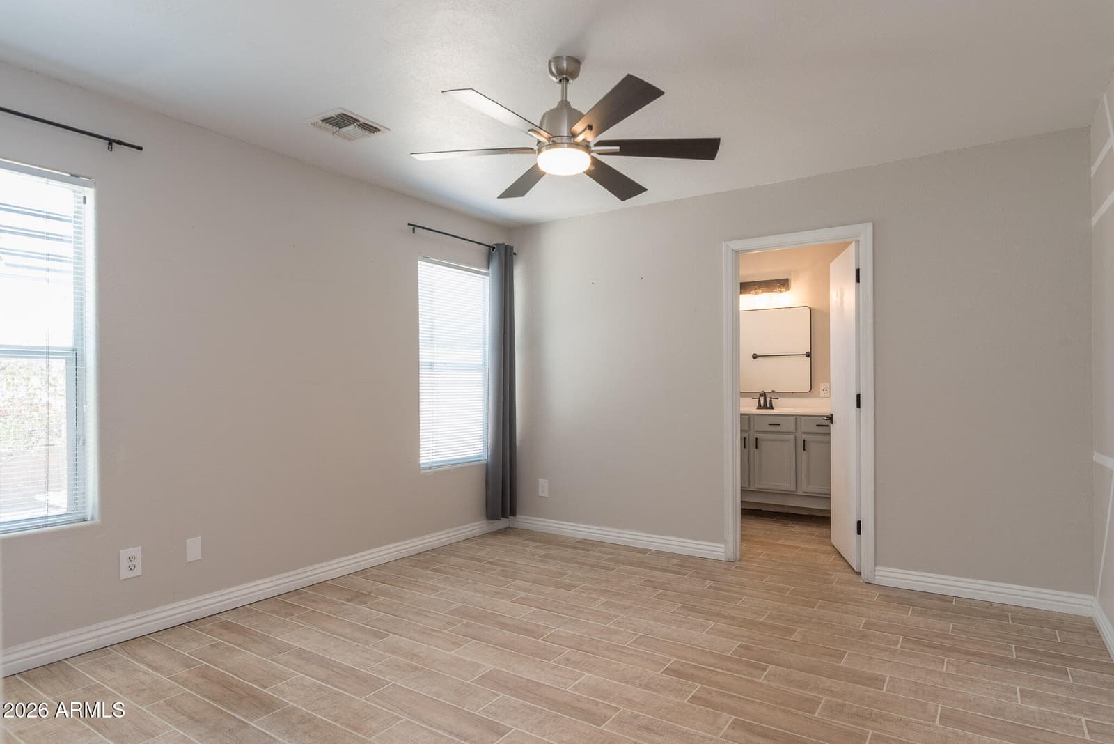 1239 E FREMONT Road, Phoenix, AZ 85042 — photo 4 of 20