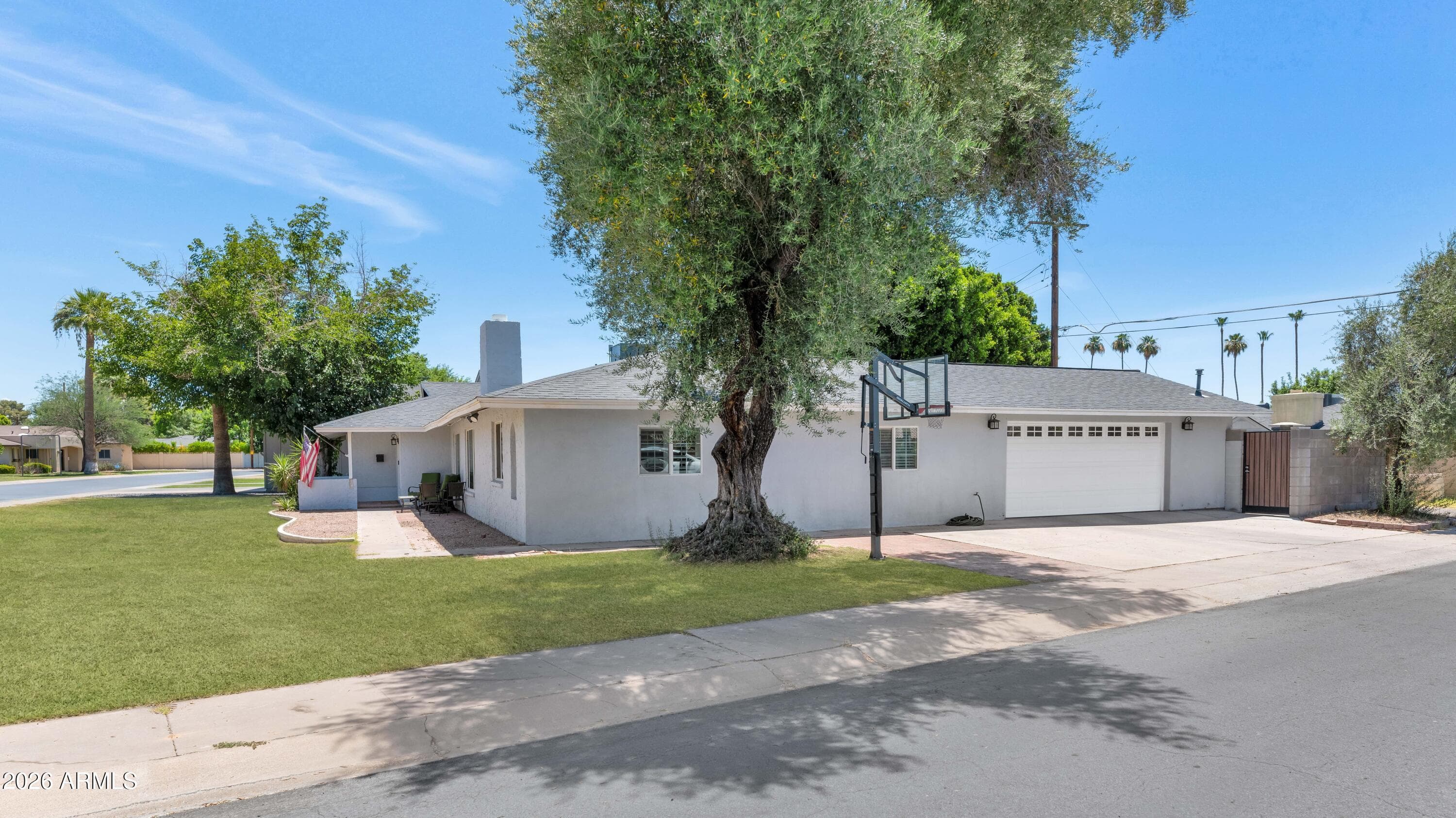 5001 E FLOWER Street, Phoenix, AZ 85018 — photo 3 of 32
