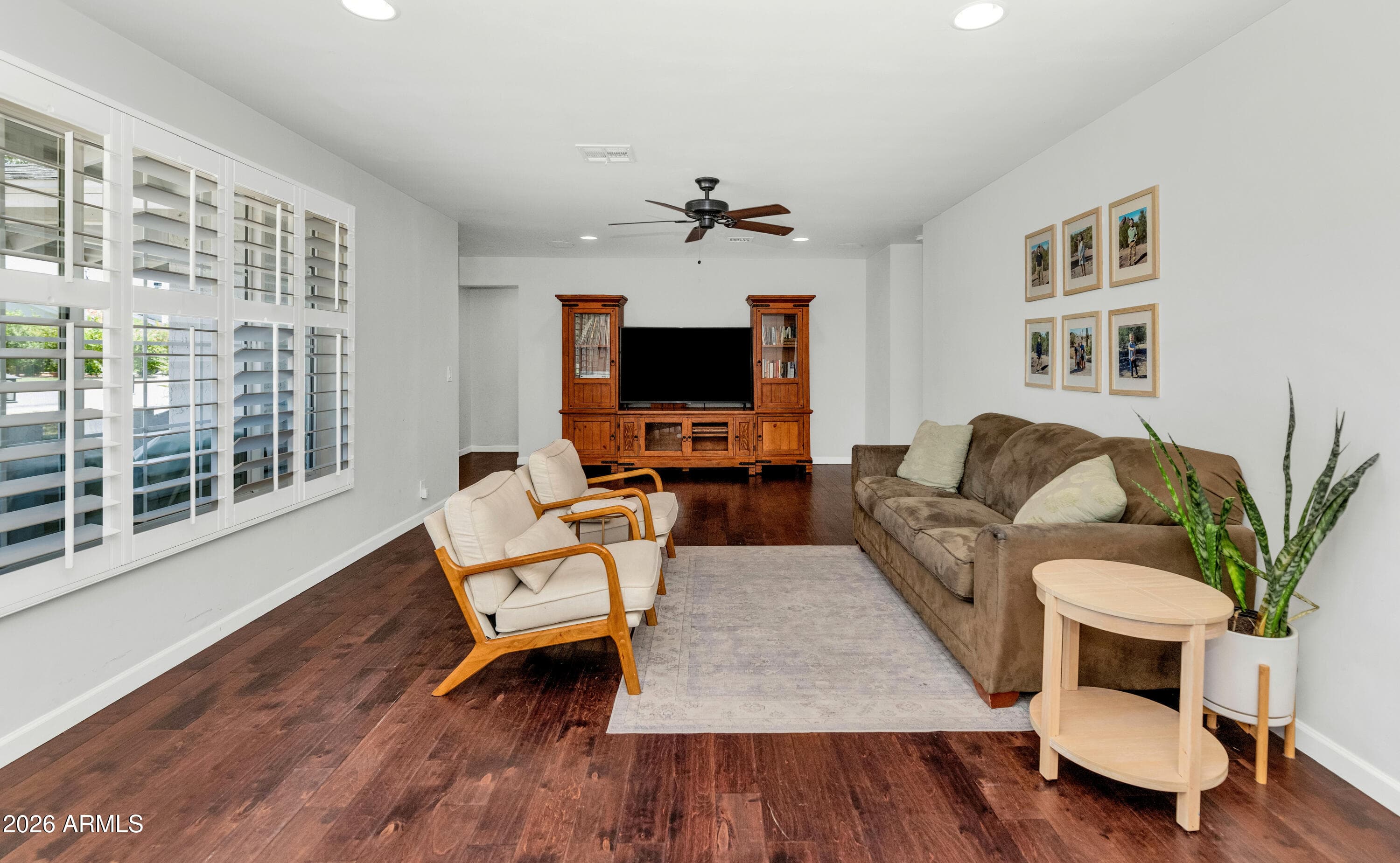 5001 E FLOWER Street, Phoenix, AZ 85018 — photo 7 of 32