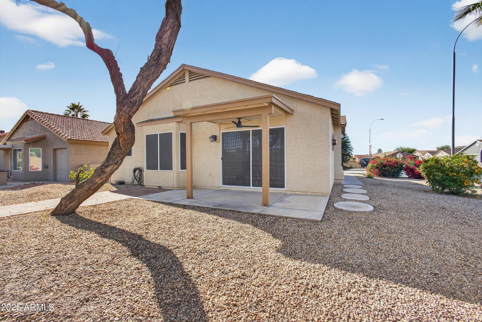 6831 S OAKMONT Drive, Chandler, AZ 85249 — photo 24 of 37