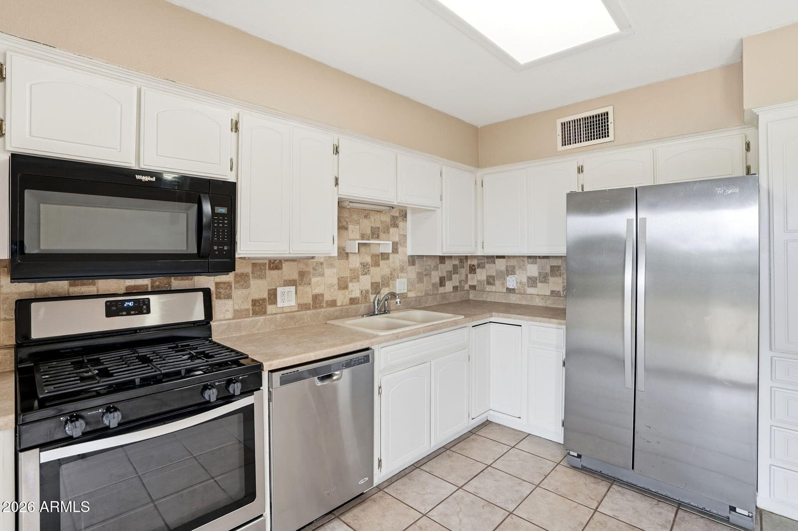 4940 MARCONI Drive, Sierra Vista, AZ 85635 — photo 10 of 28