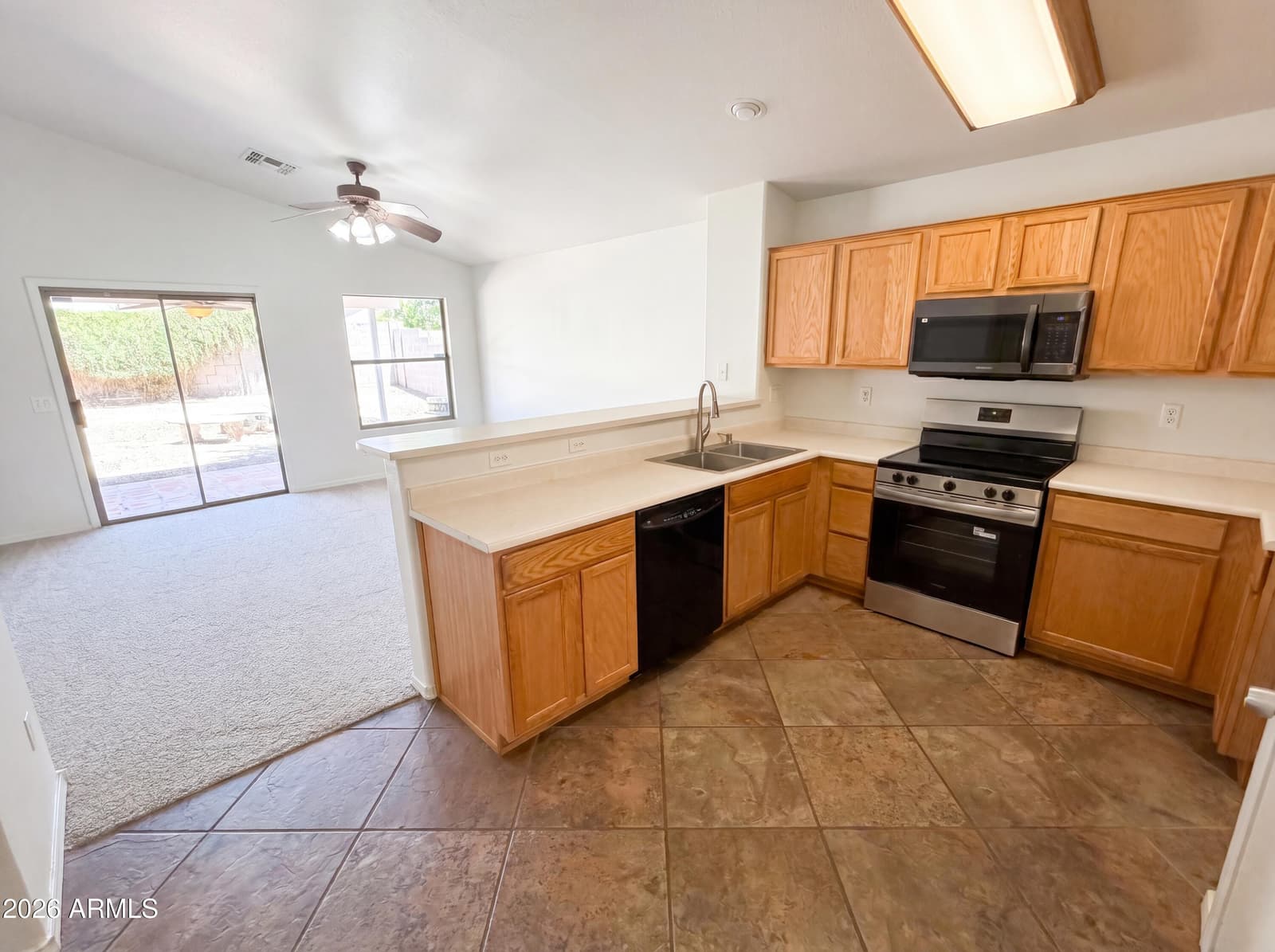 8271 N 112TH Avenue, Peoria, AZ 85345 — photo 2 of 27