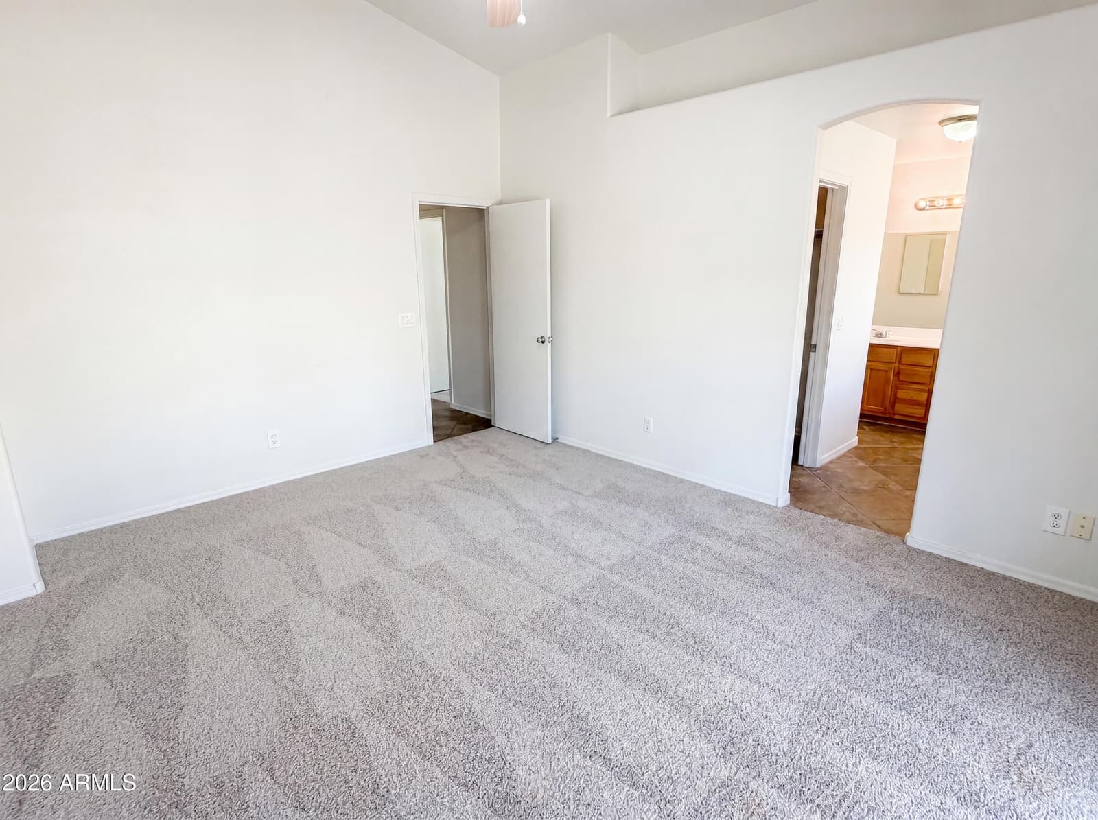 8271 N 112TH Avenue, Peoria, AZ 85345 — photo 4 of 27