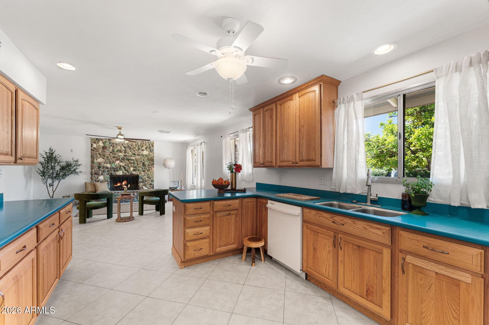 8509 E MACKENZIE Drive, Scottsdale, AZ 85251 — photo 8 of 30
