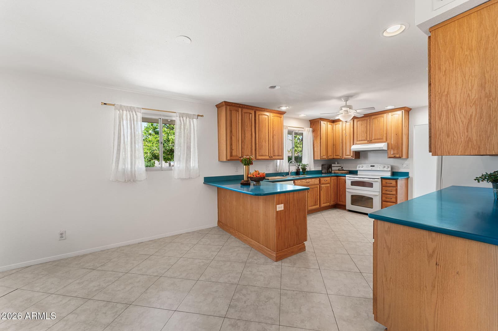 8509 E MACKENZIE Drive, Scottsdale, AZ 85251 — photo 11 of 30