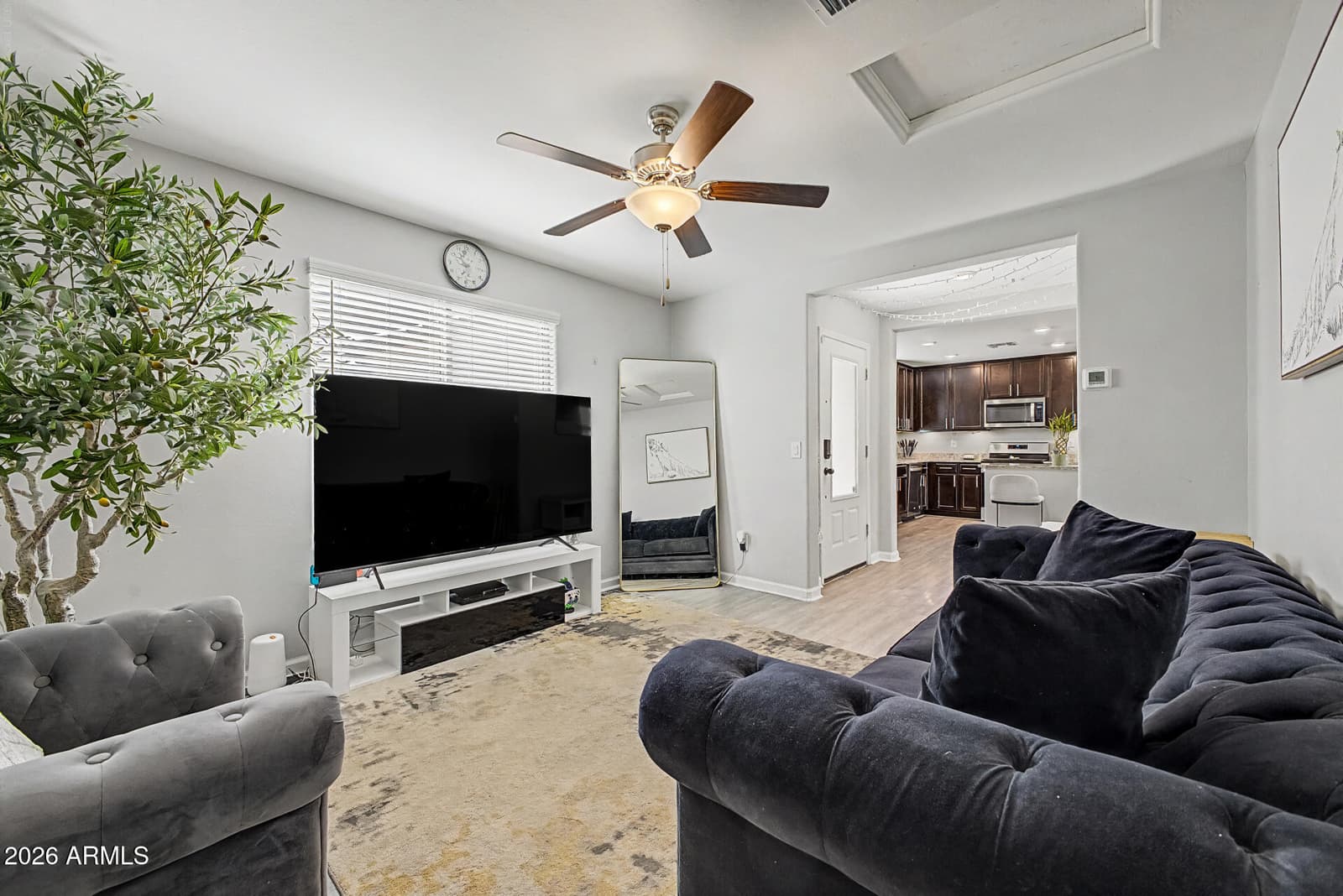 8037 W AGORA Lane, Phoenix, AZ 85043 — photo 2 of 33