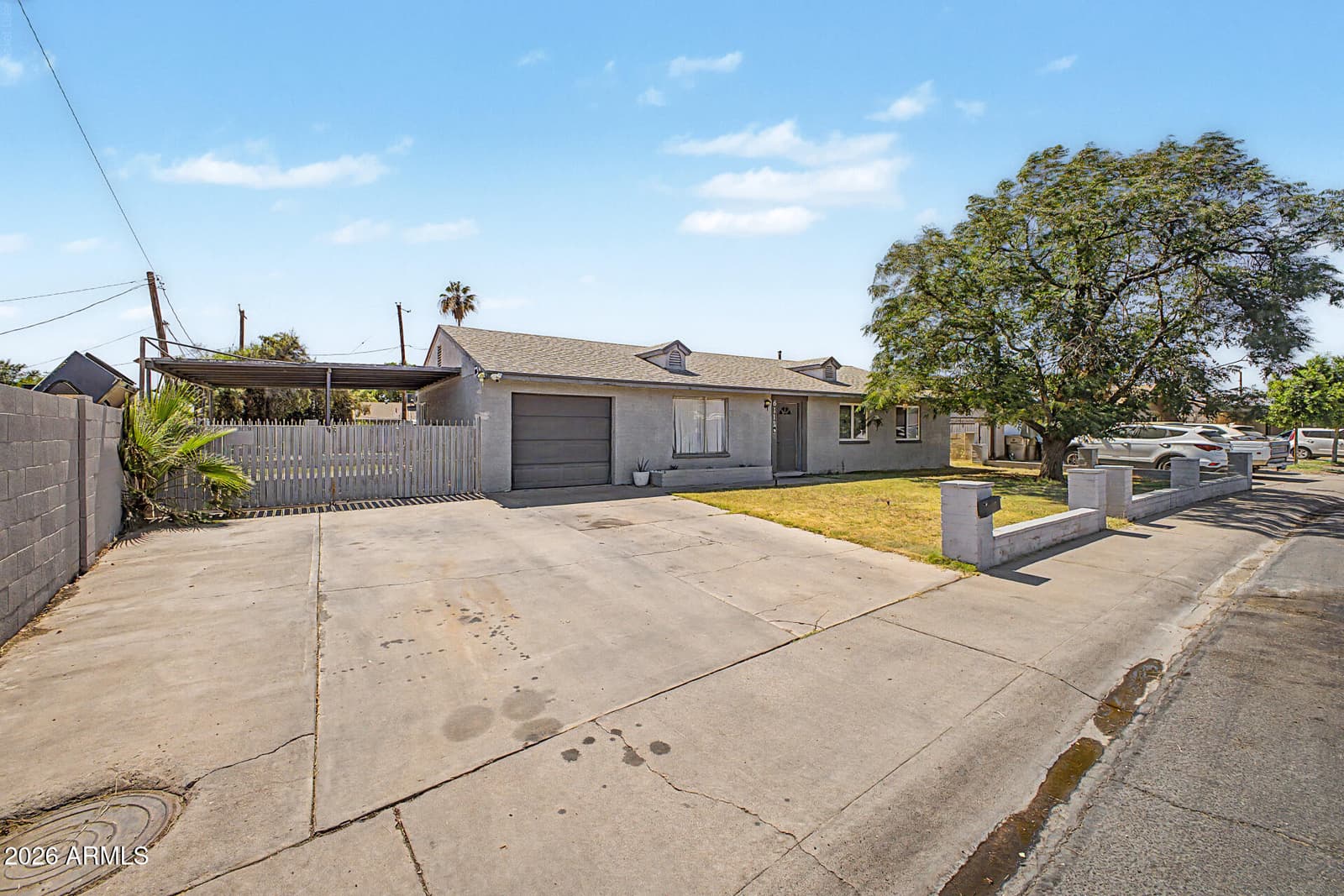 6112 N 64TH Drive, Glendale, AZ 85301 — photo 2 of 31