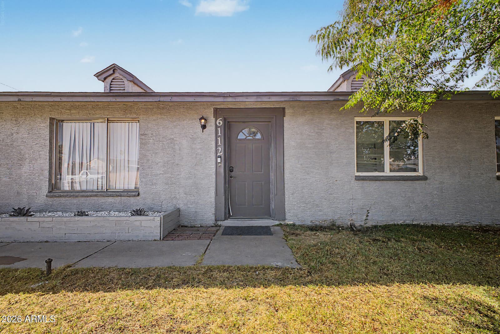 6112 N 64TH Drive, Glendale, AZ 85301 — photo 4 of 31