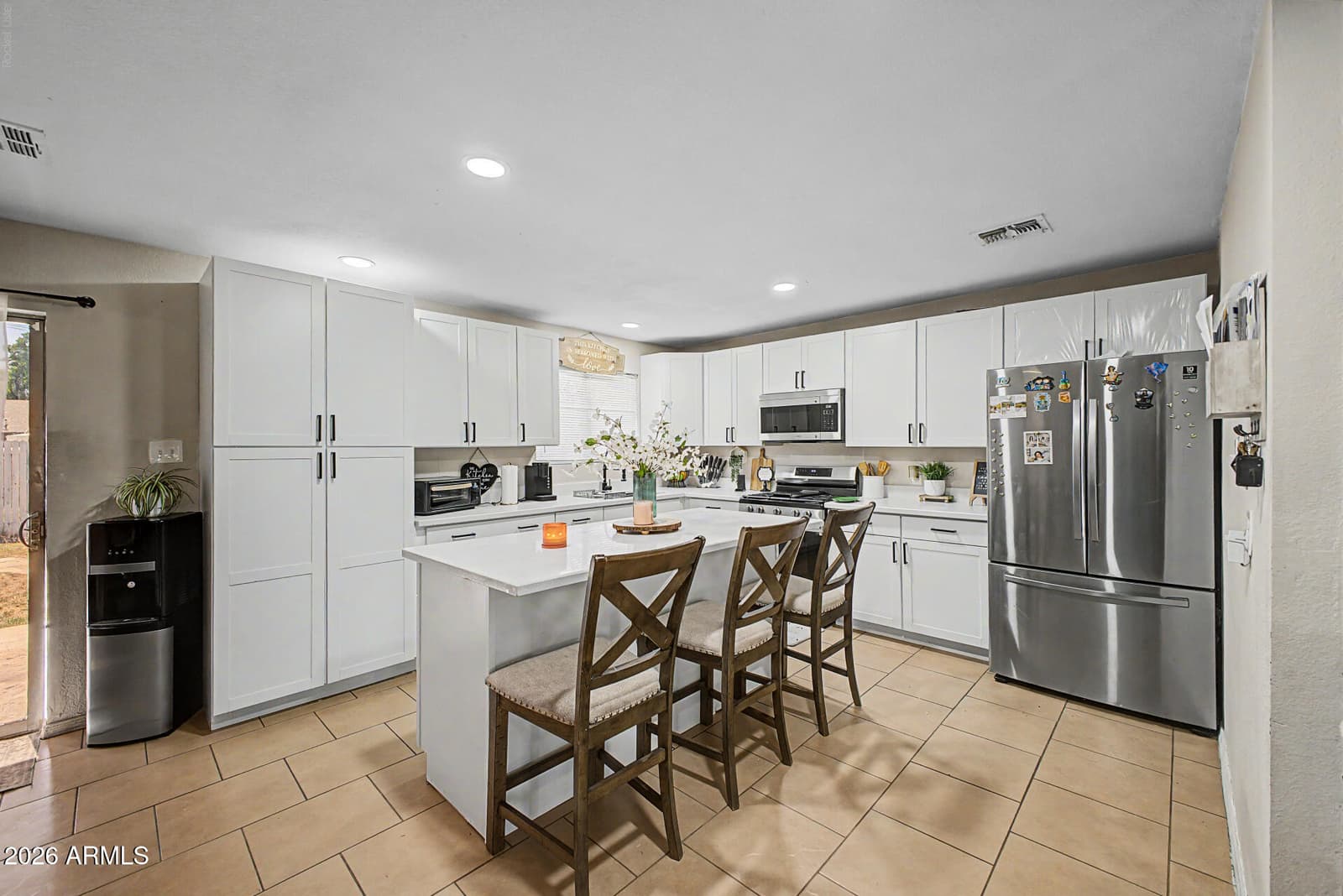 6112 N 64TH Drive, Glendale, AZ 85301 — photo 10 of 31